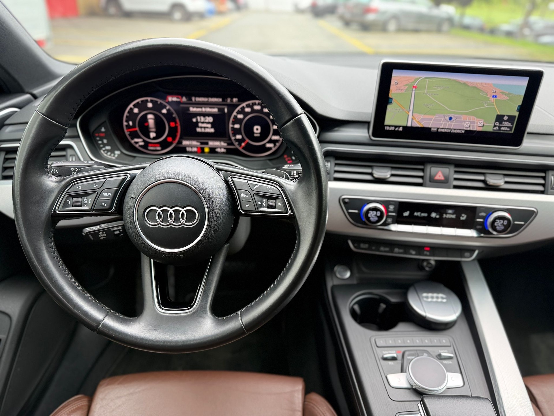 AUDI A4 Avant 3.0 V6 TDI 272 Sport quattro T-Tronic-image-18