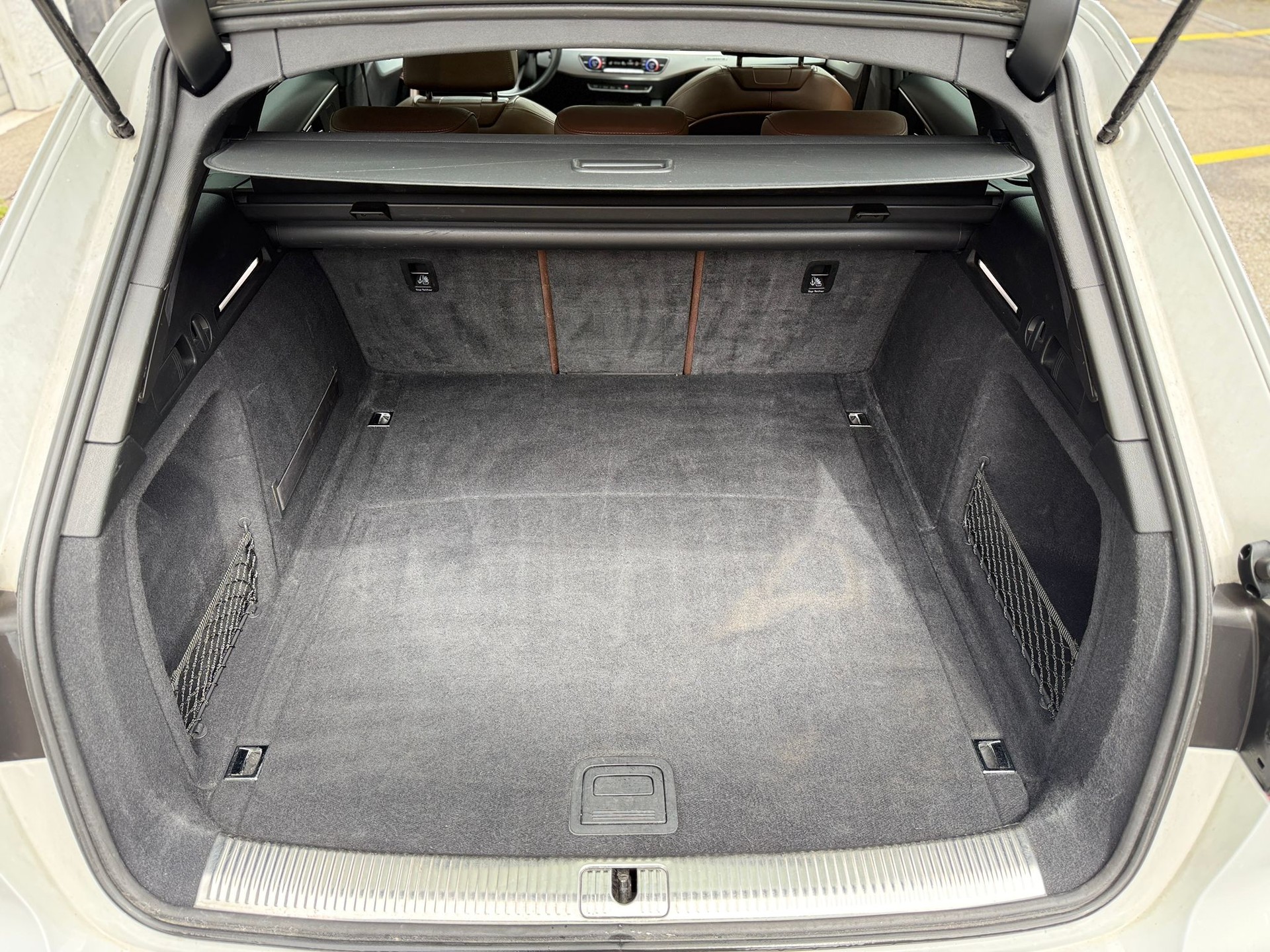 AUDI A4 Avant 3.0 V6 TDI 272 Sport quattro T-Tronic-image-26