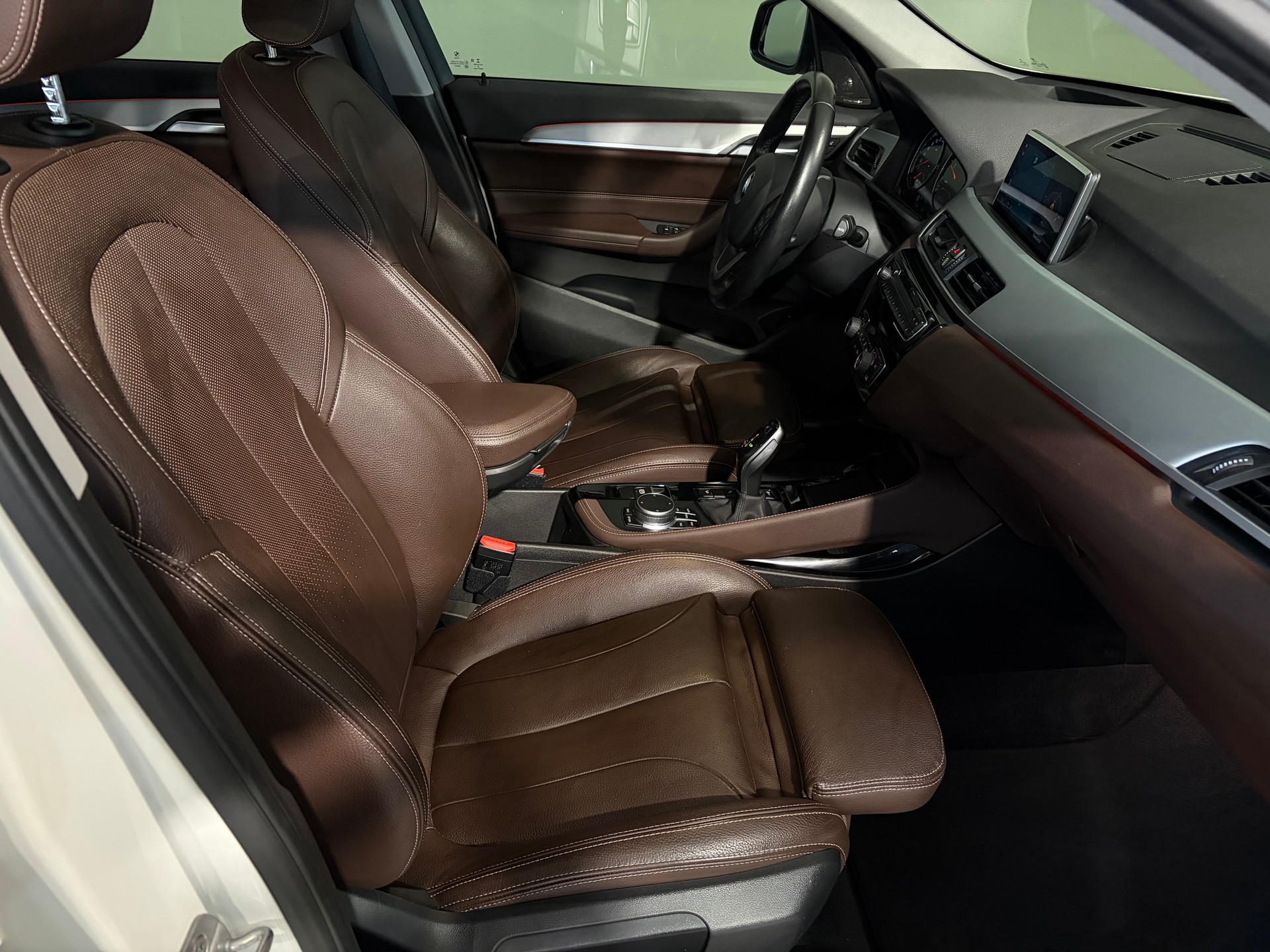 BMW X1 xDrive 20d Sport Line Steptronic*CH-Fahrzeug*-image-6