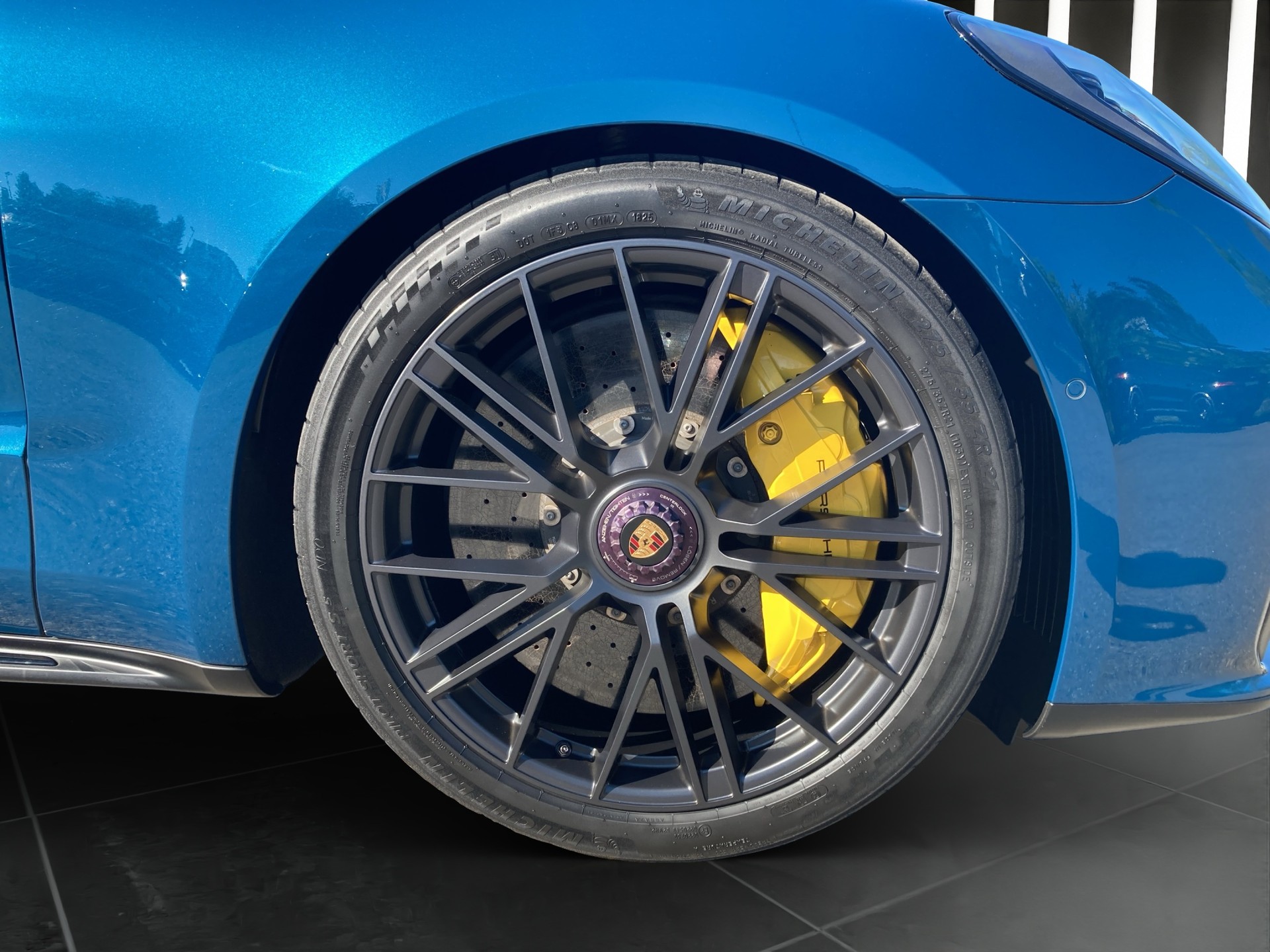 PORSCHE Panamera GTS-image-7