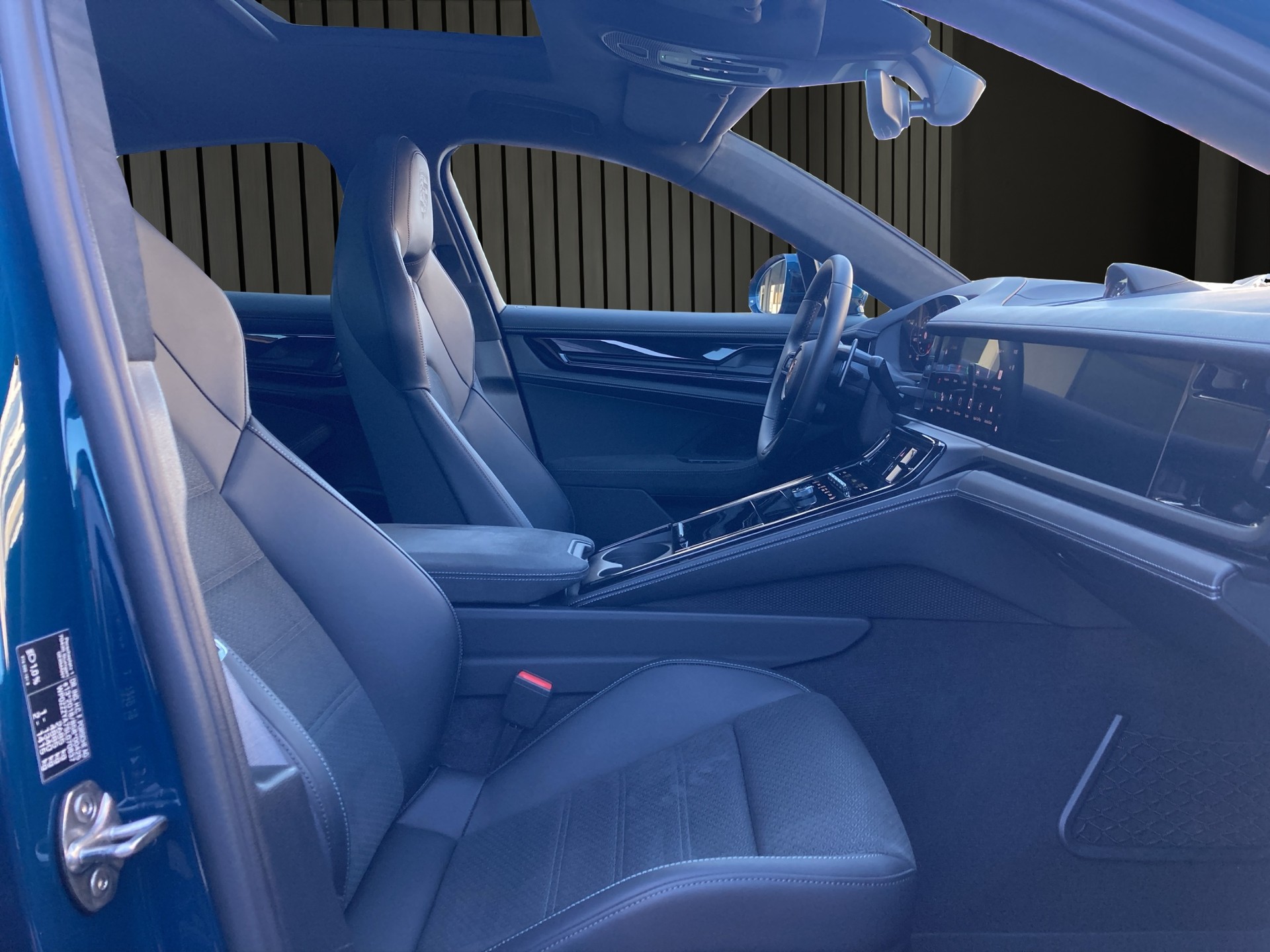 PORSCHE Panamera GTS-image-15