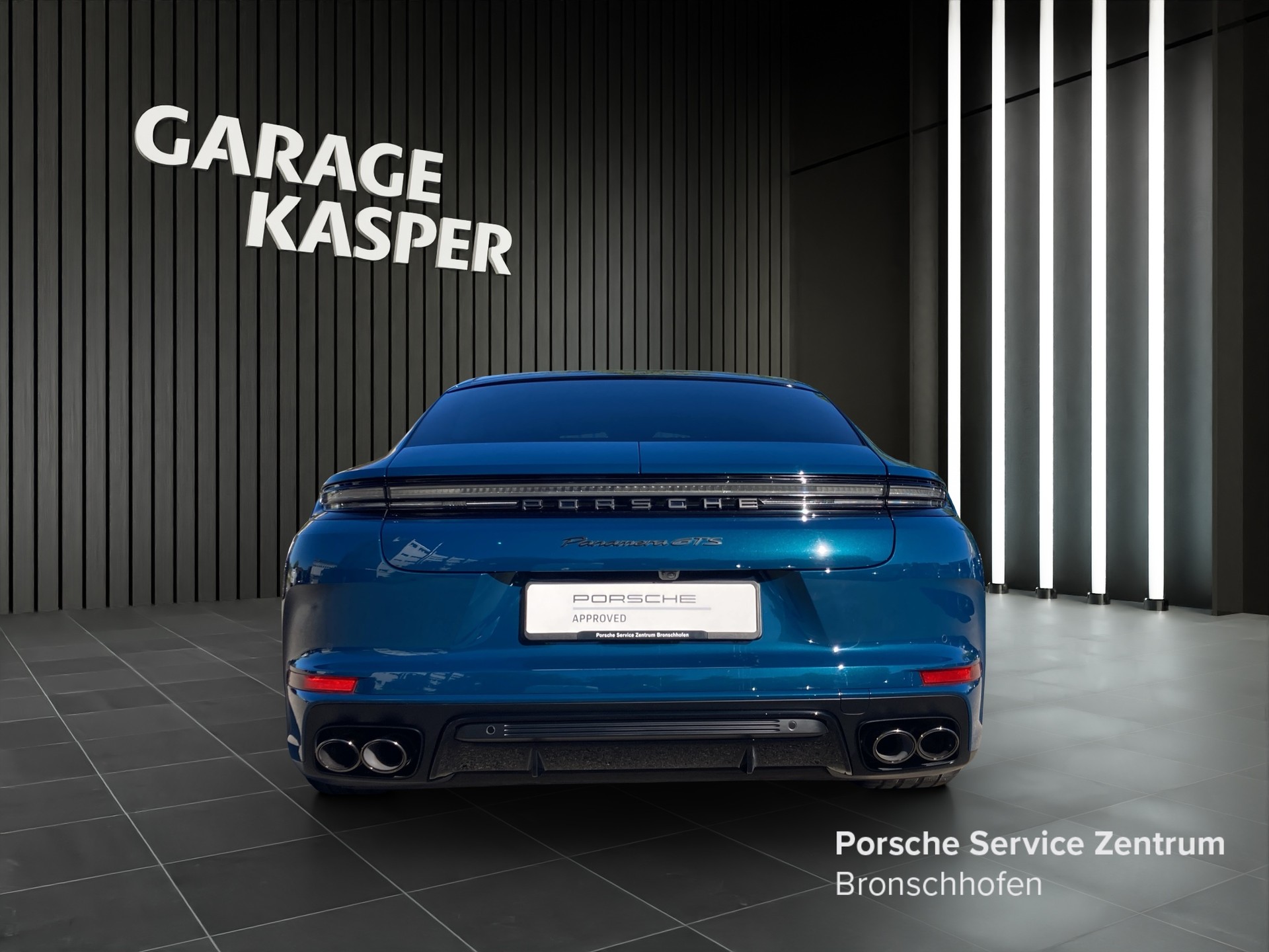 PORSCHE Panamera GTS-showroom-element-3