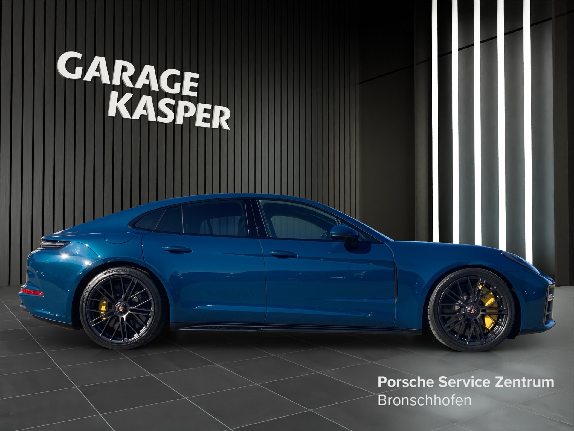 PORSCHE Panamera GTS-image-5