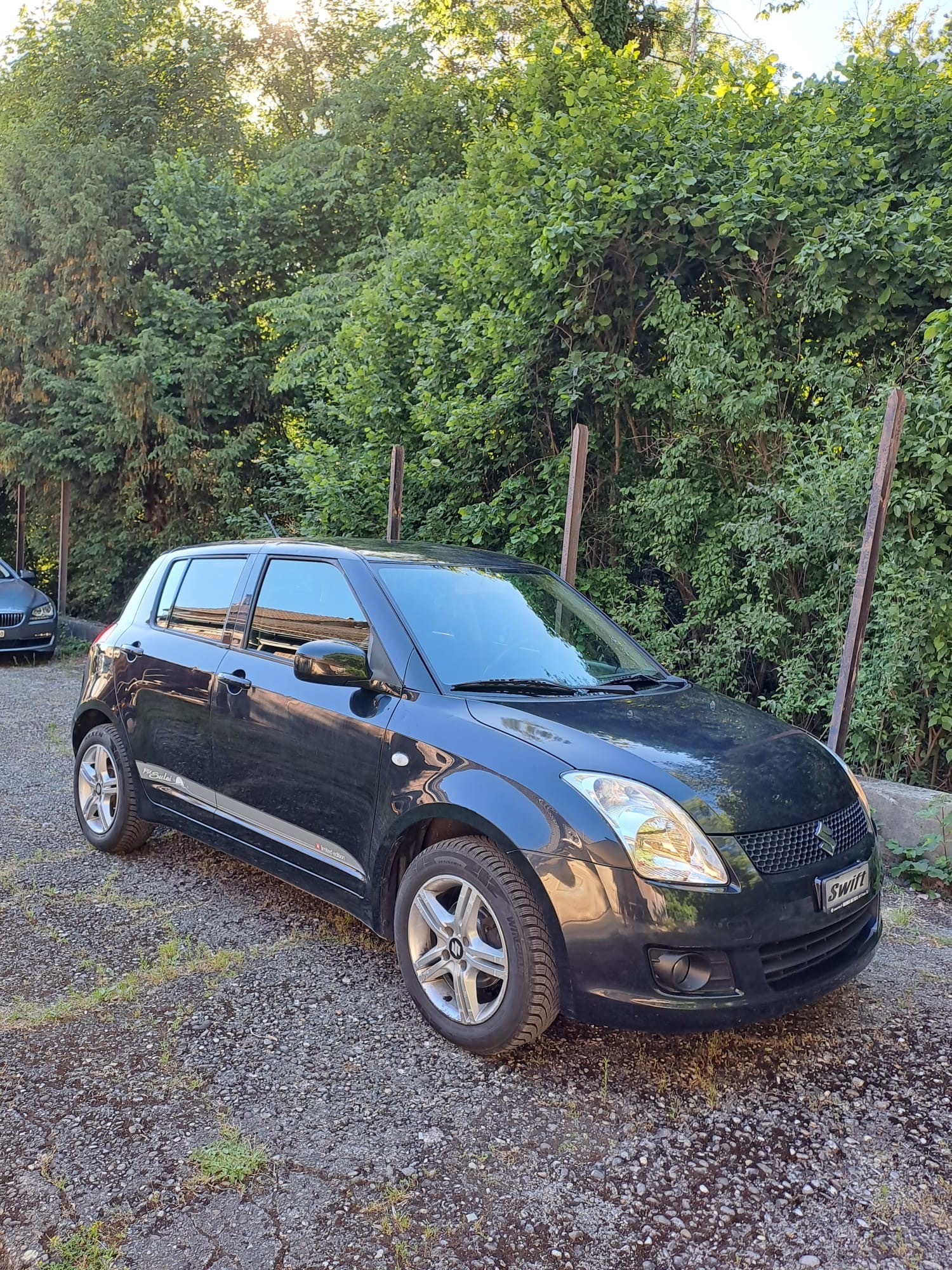 SUZUKI Swift 1.3i 16V GL Top 4x4-image-2