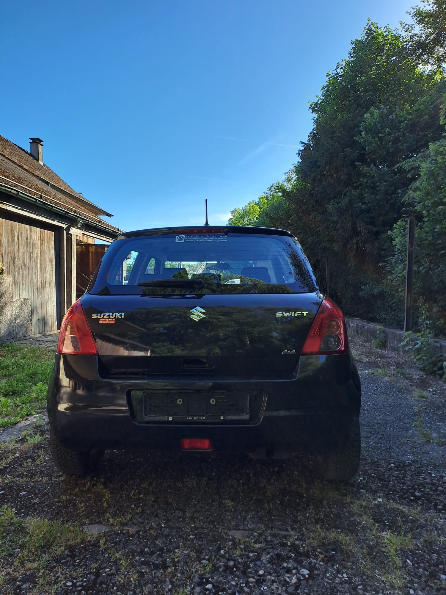 SUZUKI Swift 1.3i 16V GL Top 4x4-image-4