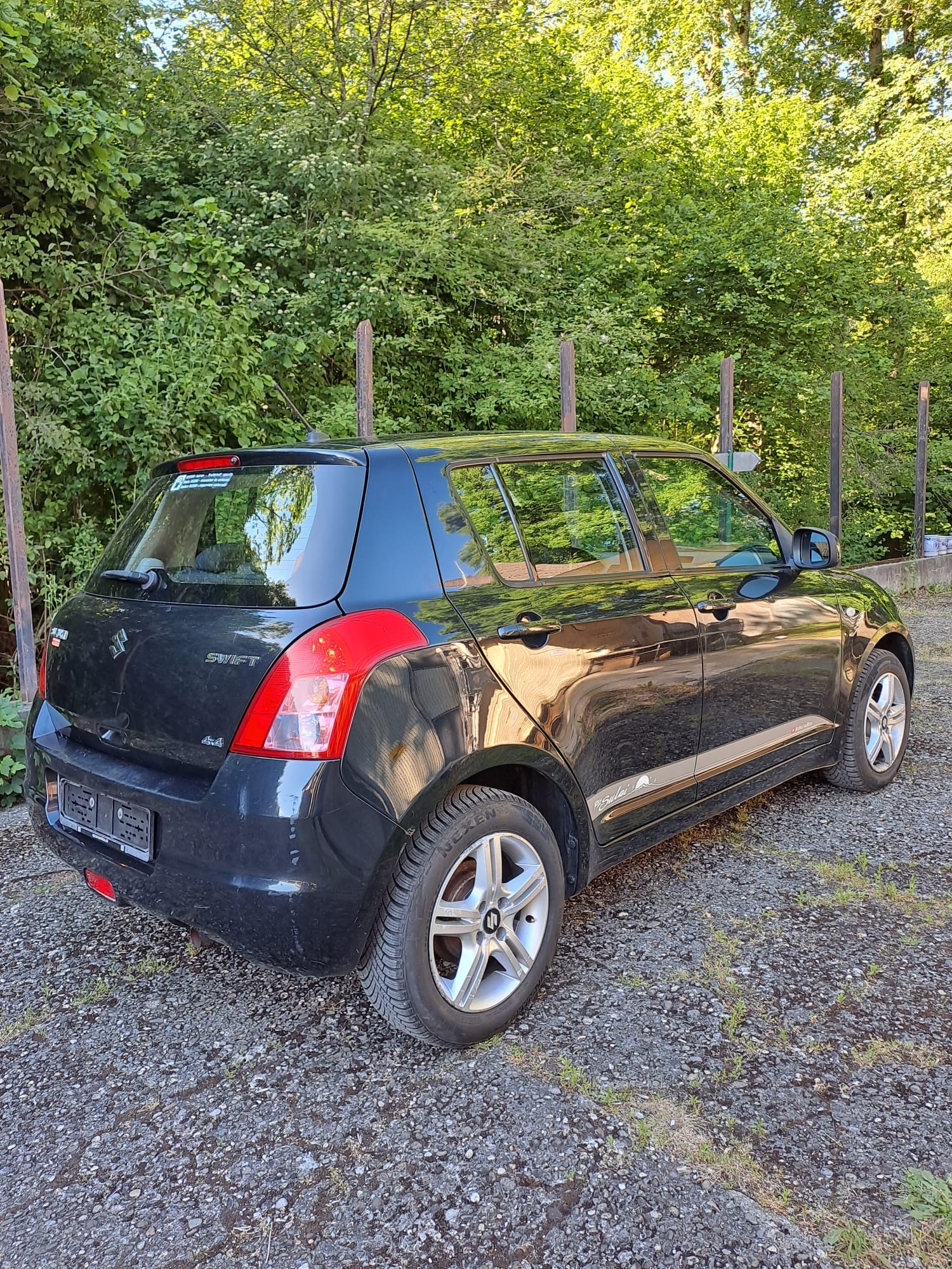 SUZUKI Swift 1.3i 16V GL Top 4x4-image-5