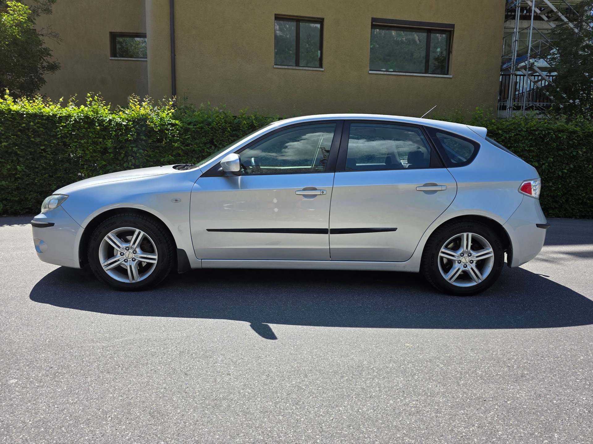 SUBARU Impreza 2.0R Swiss Automatic-image-1
