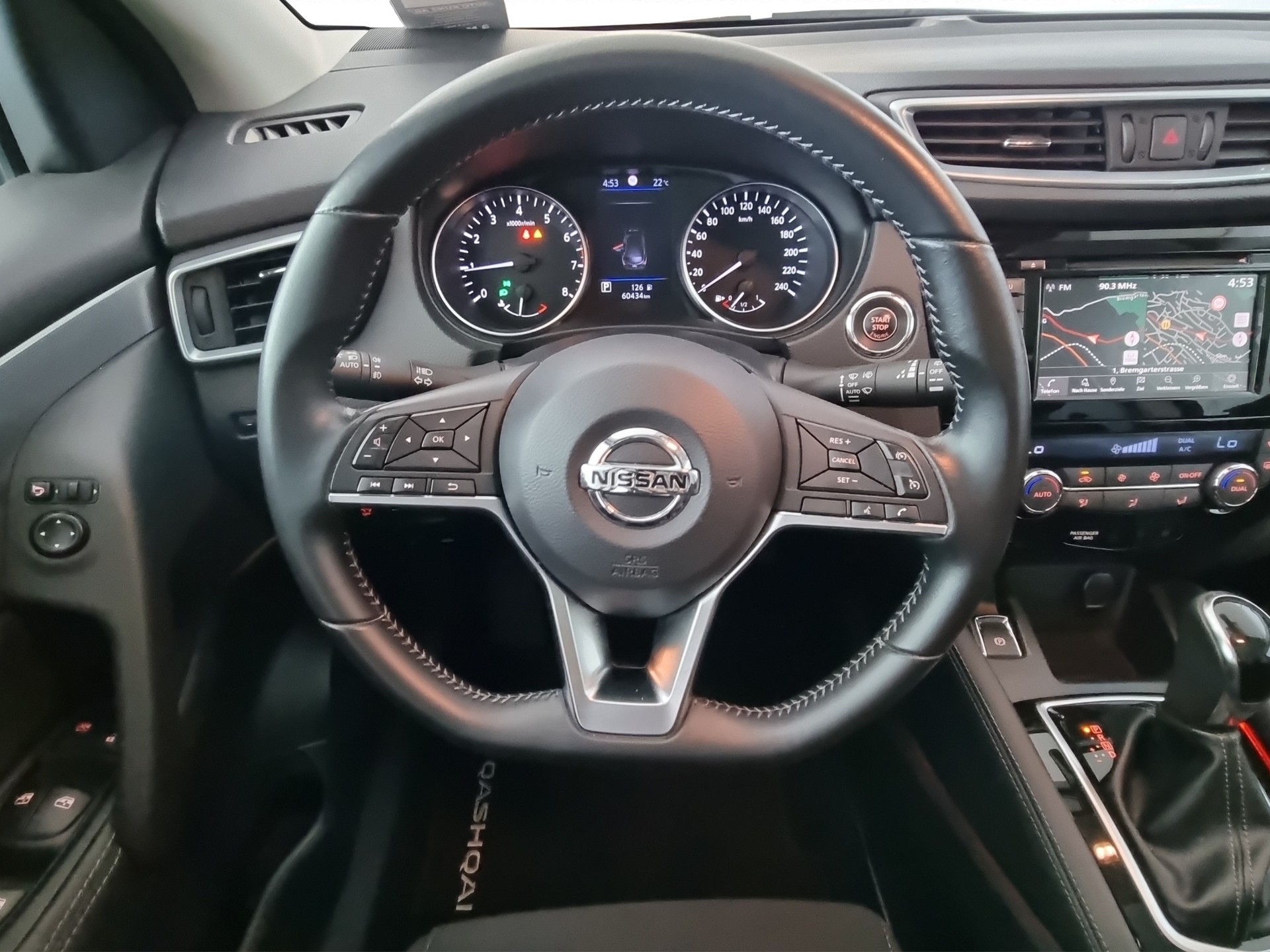NISSAN Qashqai 1.3 DIG-T 160 Acenta-image-8