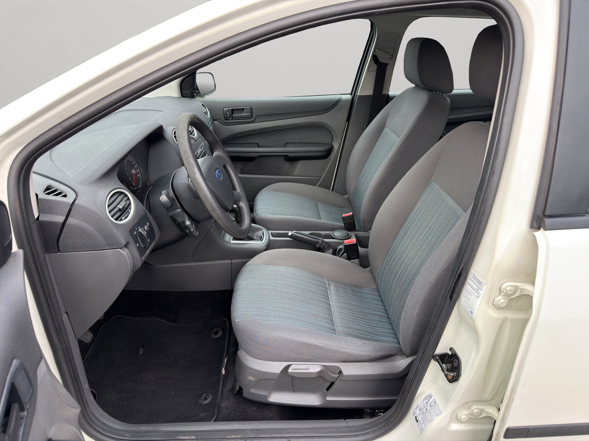 FORD Focus 1.6 TDCi Trend-image-7