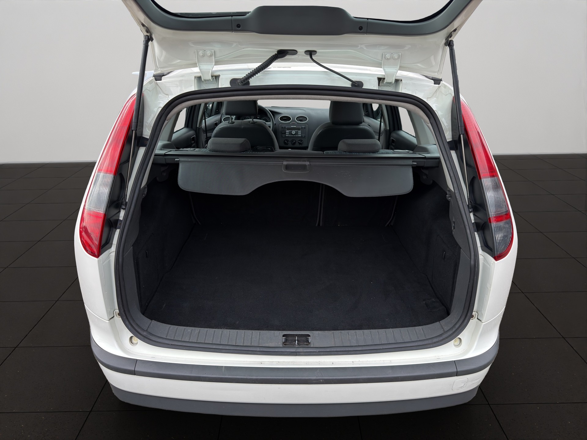 FORD Focus 1.6 TDCi Trend-image-9