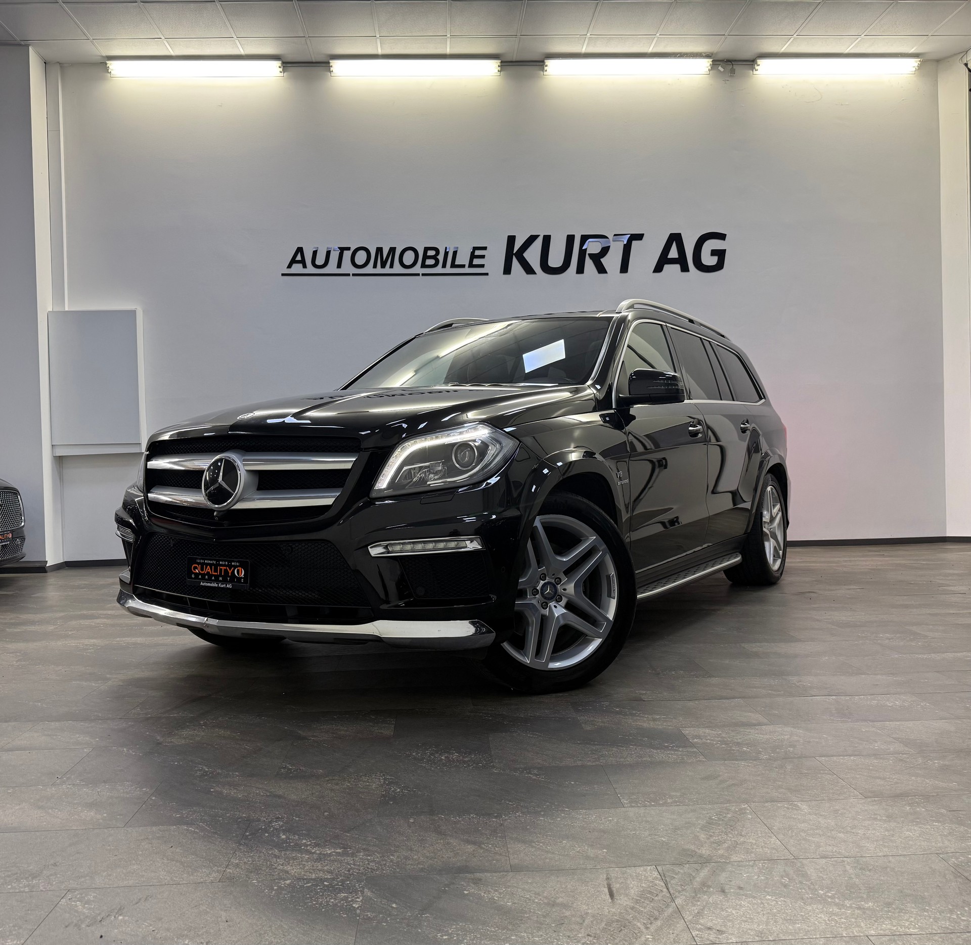 MERCEDES-BENZ GL 500 4Matic 7G-Tronic-showroom-element-1