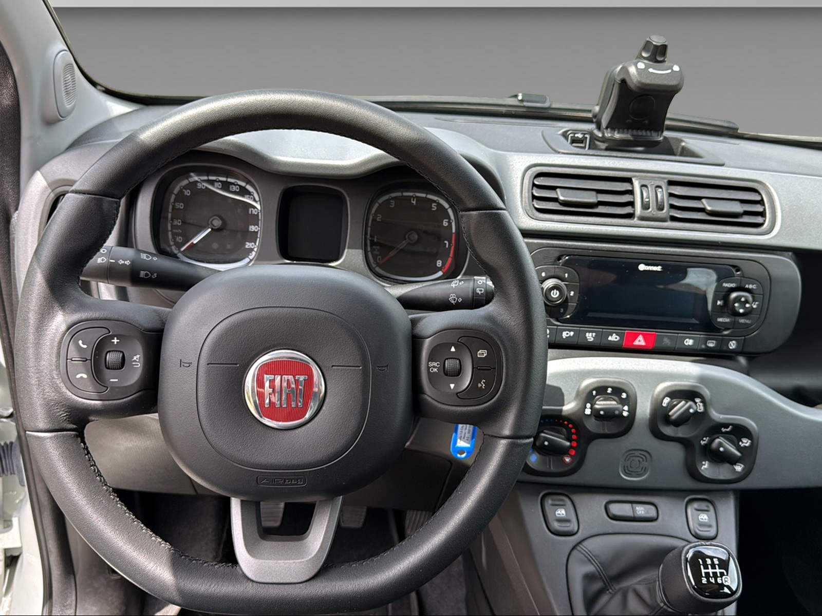 FIAT Panda 1.0 Hybrid City Life-image-17