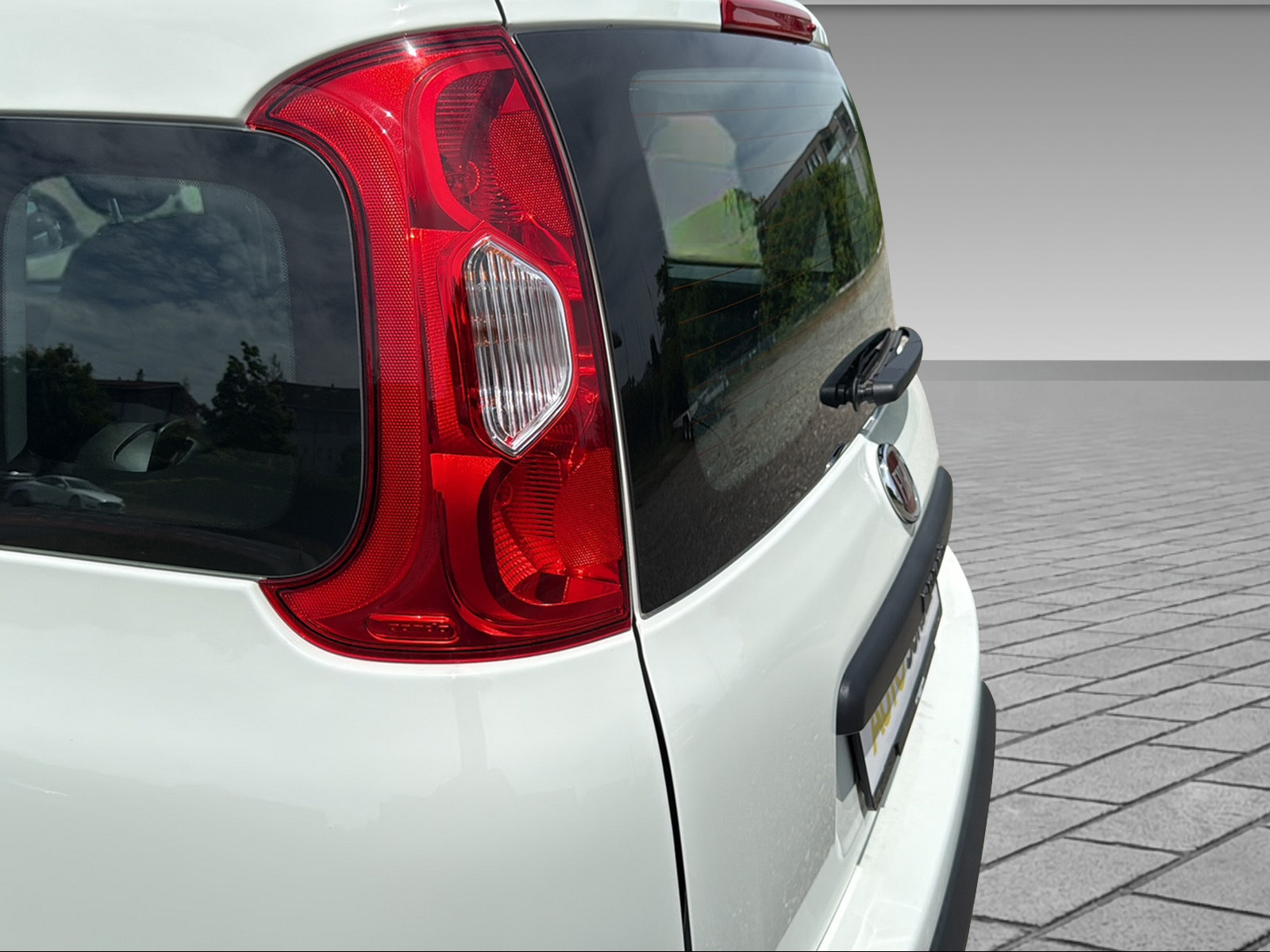 FIAT Panda 1.0 Hybrid City Life-image-5