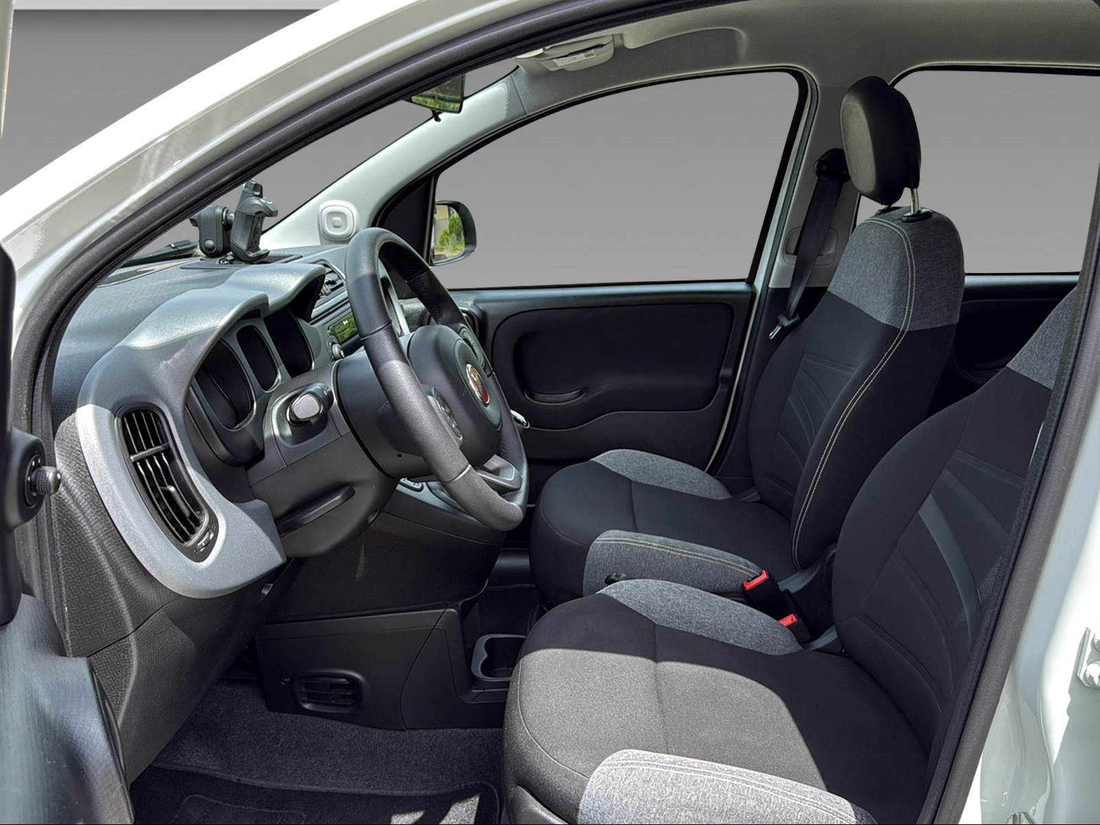 FIAT Panda 1.0 Hybrid City Life-image-12
