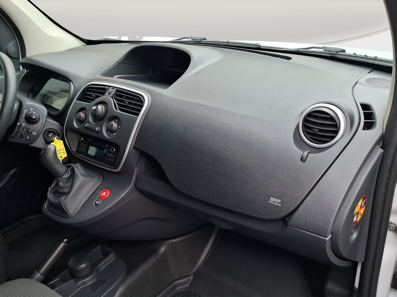 RENAULT Kangoo Medium dCi 90 ENERGY Business // Anhängerkupplung // 3-Plätzer-image-11
