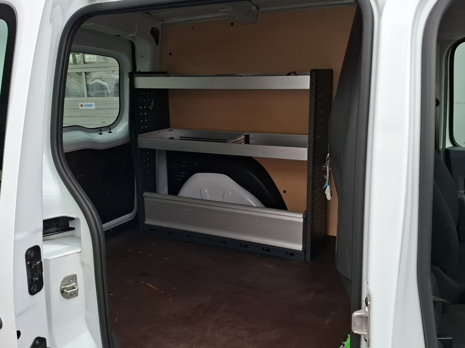 RENAULT Kangoo Medium dCi 90 ENERGY Business // Anhängerkupplung // 3-Plätzer-image-10