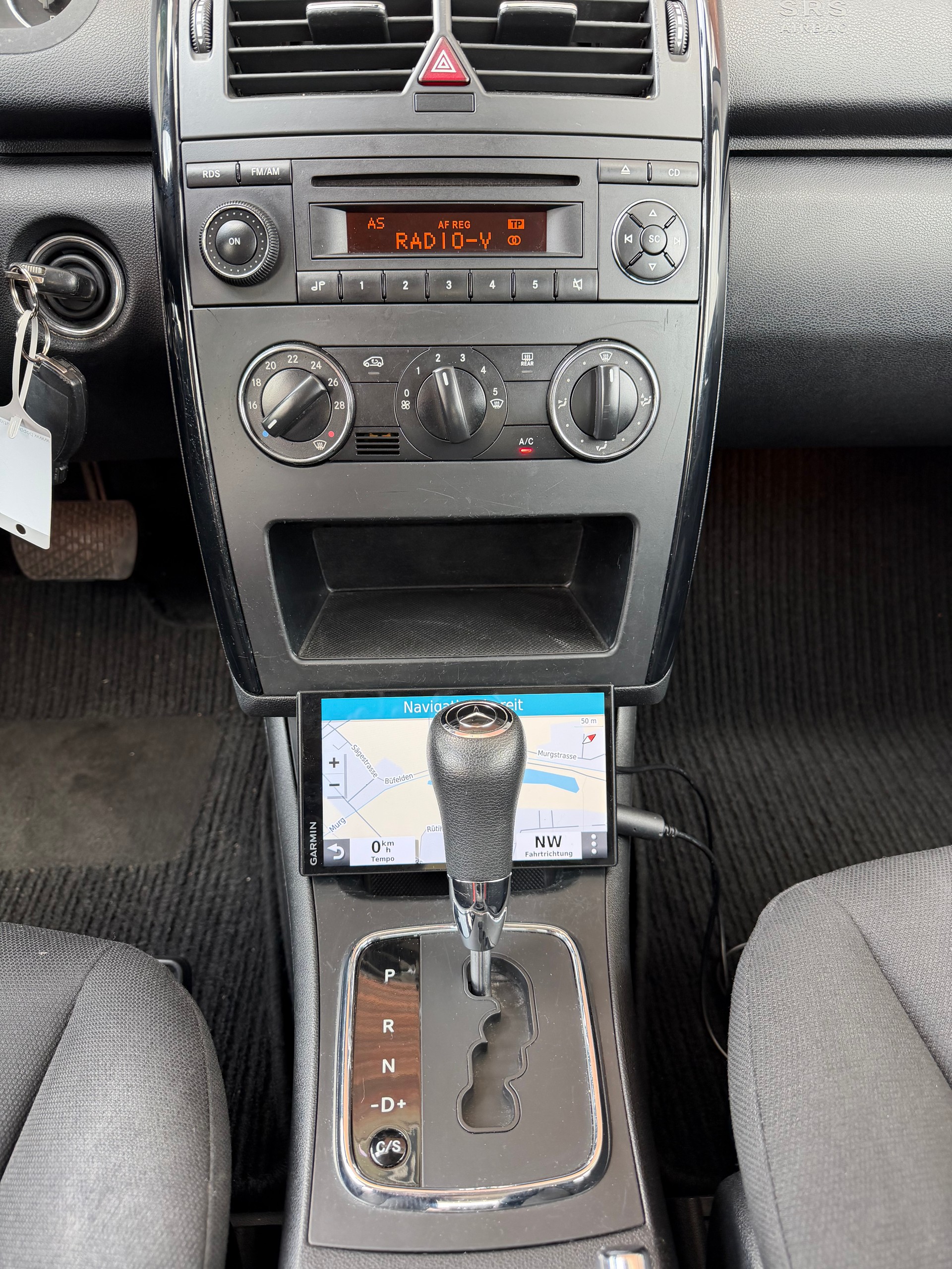 MERCEDES-BENZ A 170 Elégance Edition A-image-9