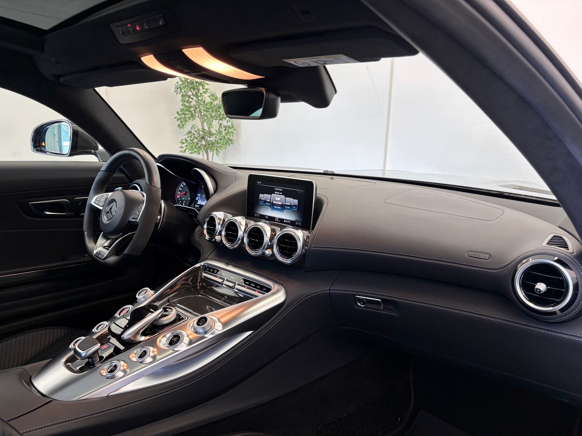 MERCEDES-BENZ AMG GT Speedshift DCT-image-17