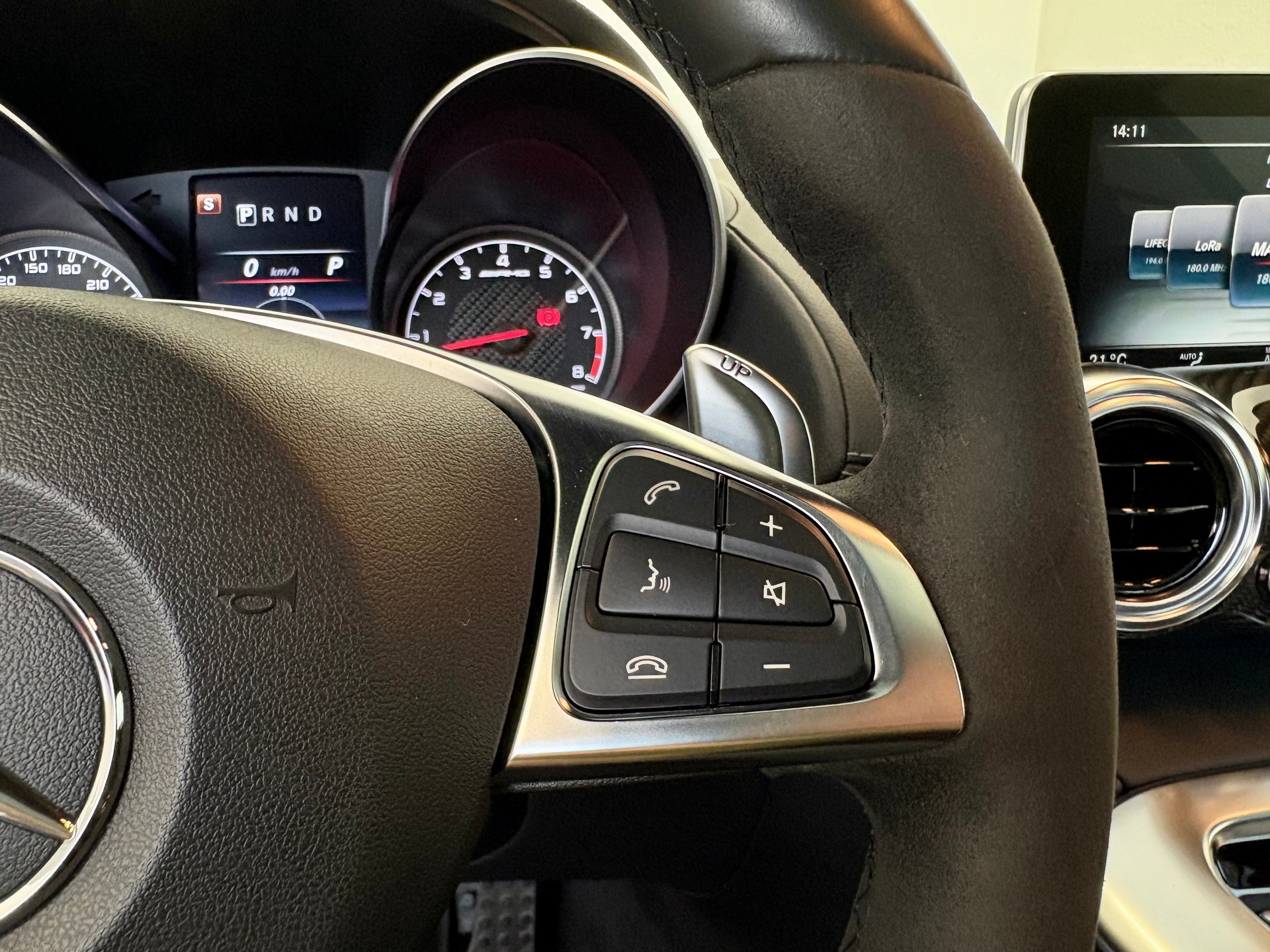 MERCEDES-BENZ AMG GT Speedshift DCT-image-23