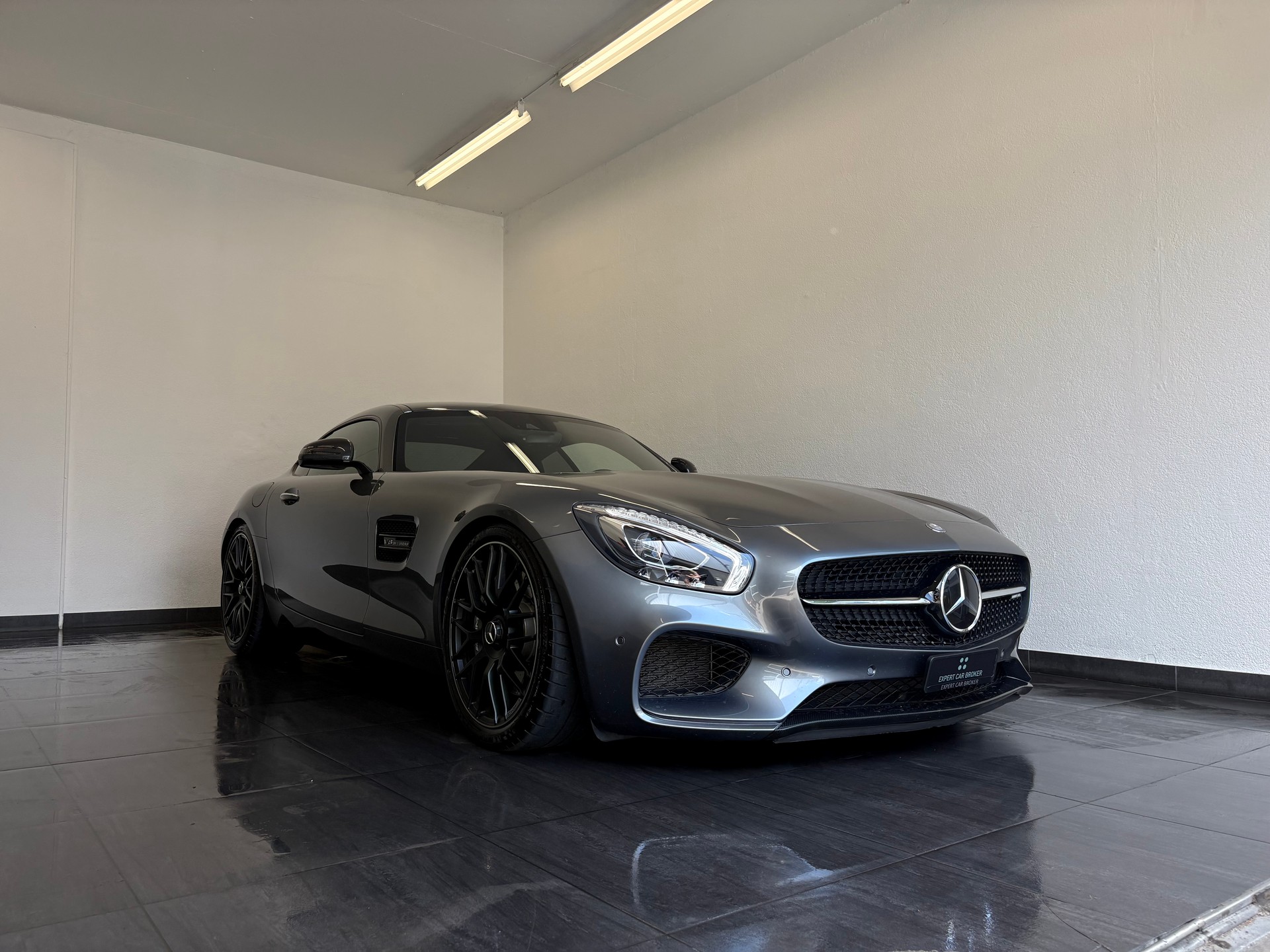 MERCEDES-BENZ AMG GT Speedshift DCT-showroom-element-1