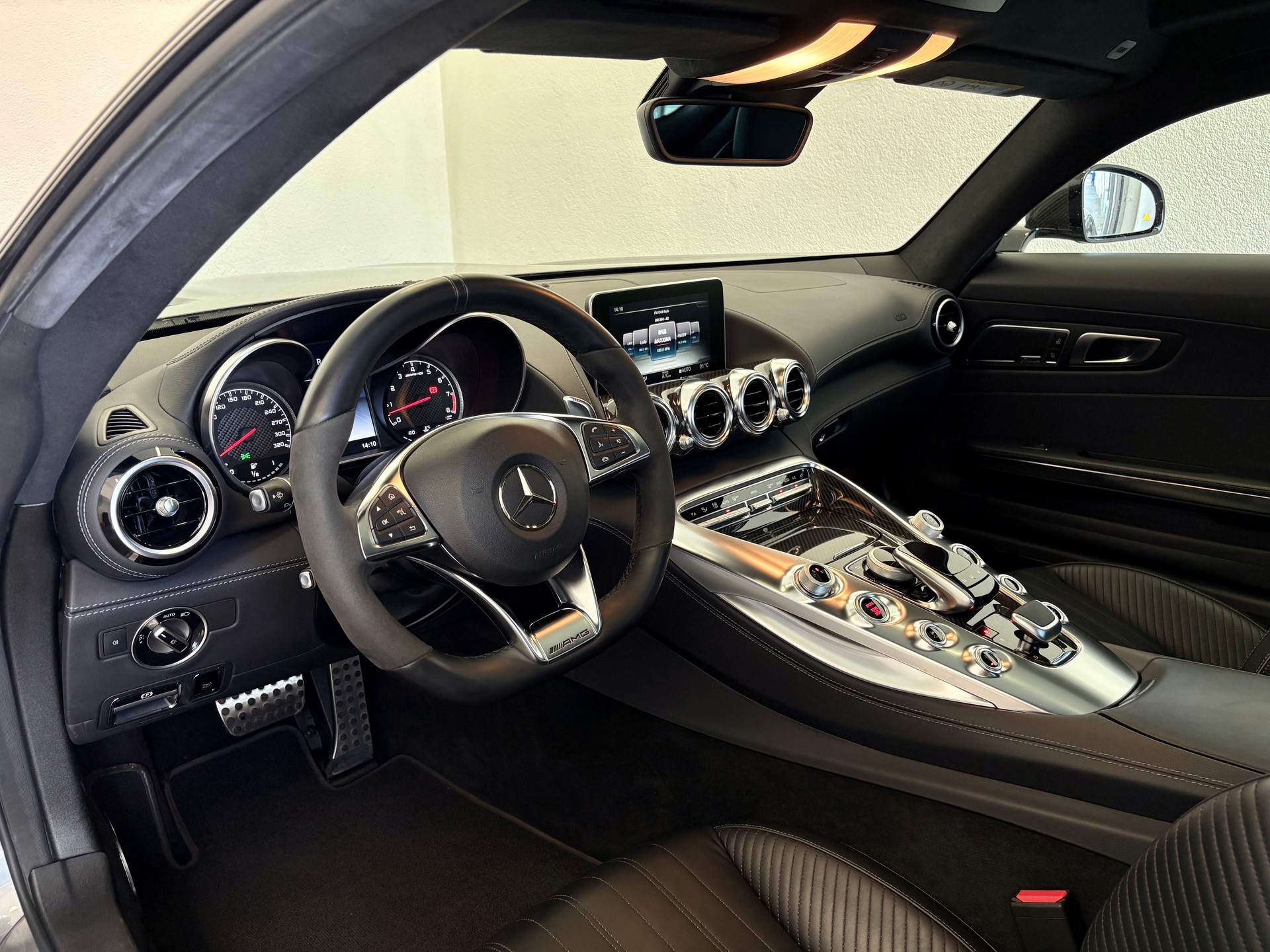 MERCEDES-BENZ AMG GT Speedshift DCT-image-15