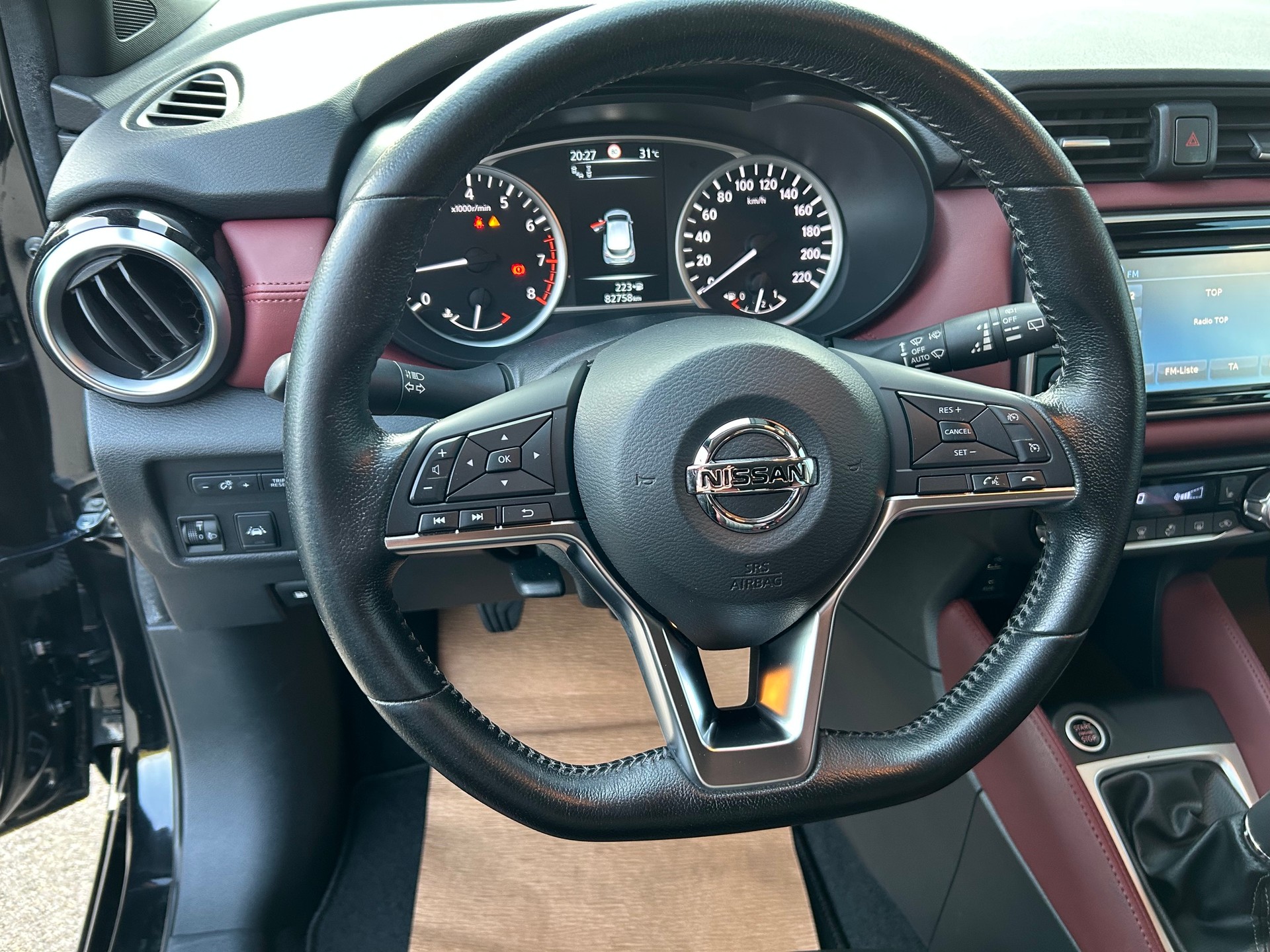 NISSAN Micra 0.9 IG-T tekna-image-10