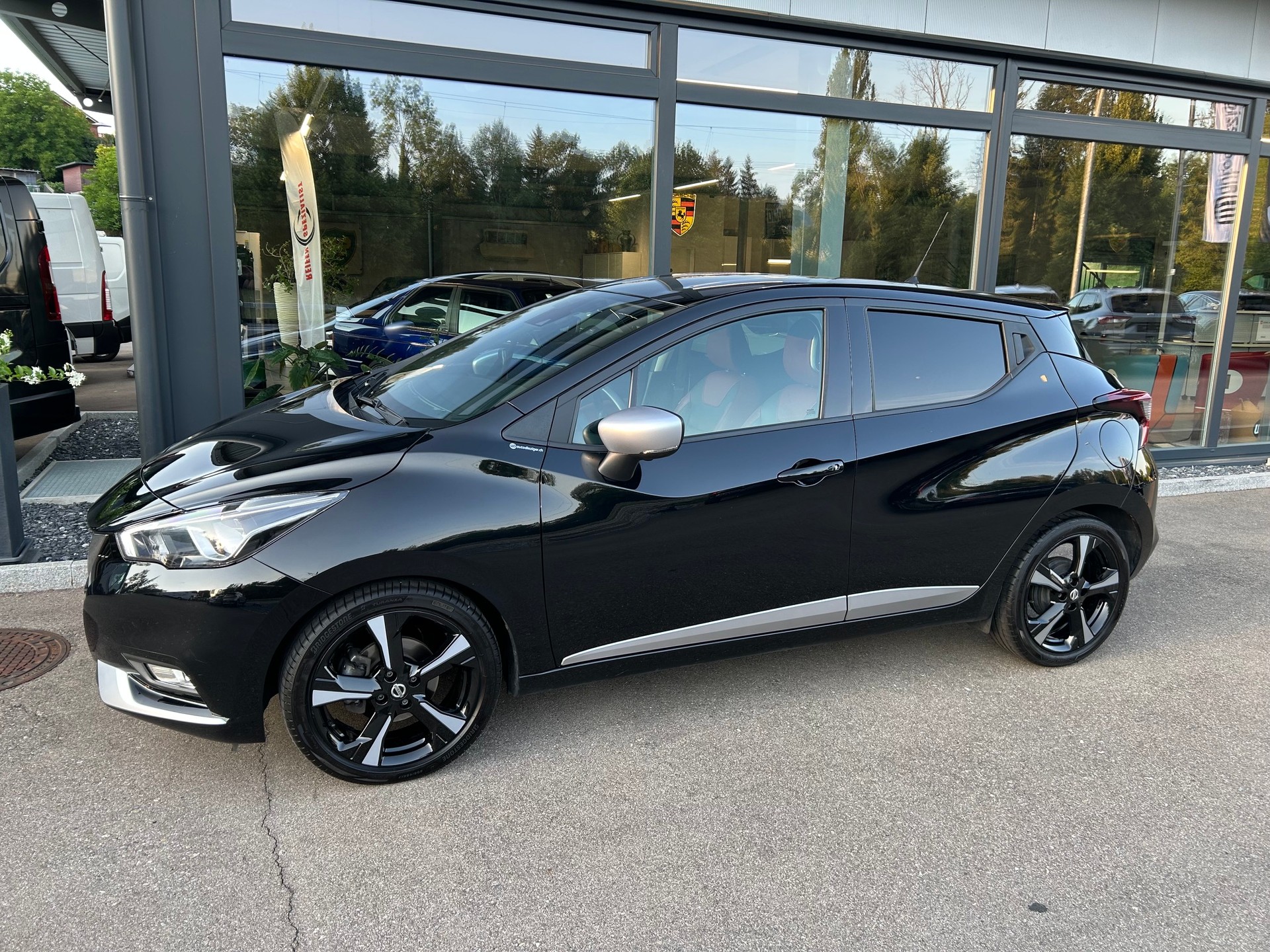 NISSAN Micra 0.9 IG-T tekna-image-2