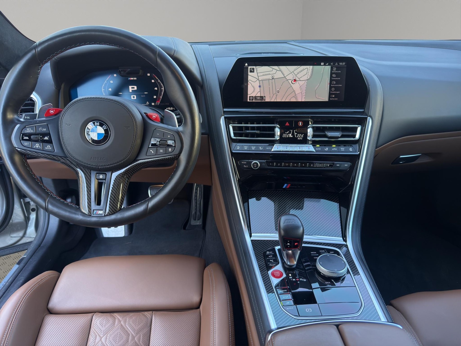 BMW M8 Competition xDrive Coupé-showroom-element-3