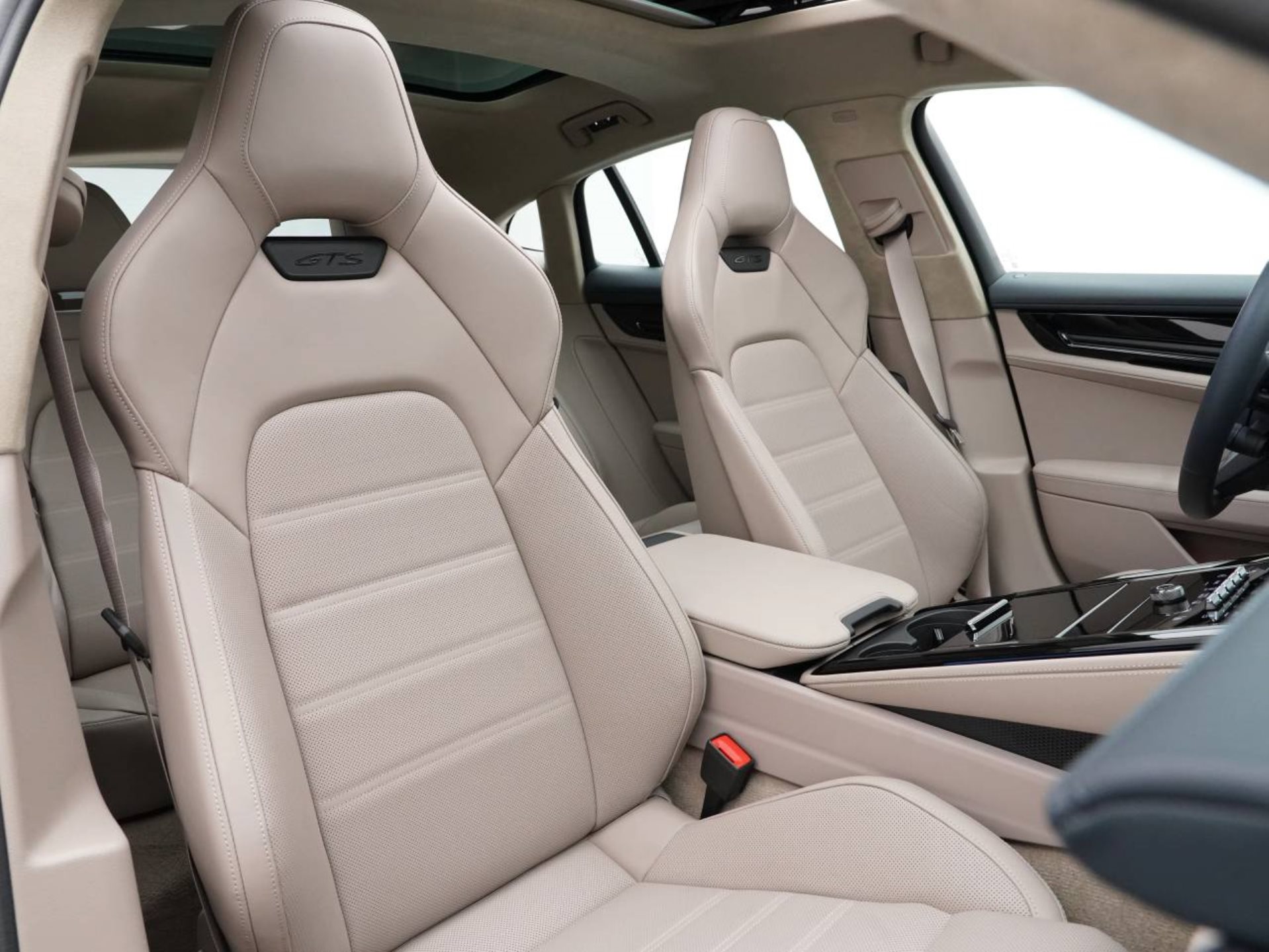 PORSCHE Panamera GTS-image-26
