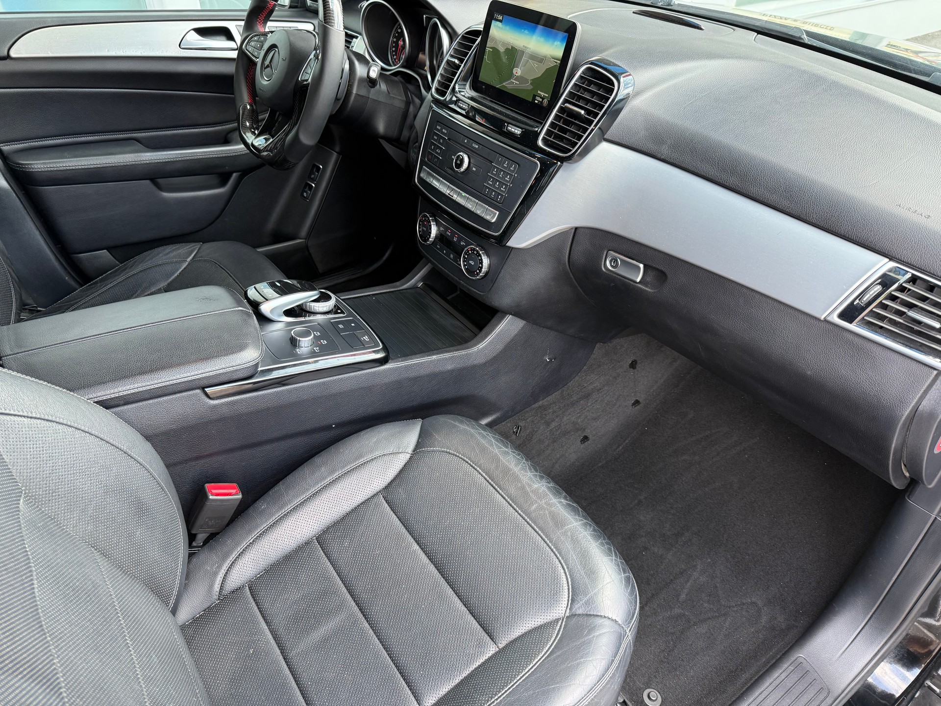 MERCEDES-BENZ GLE 350 d 4Matic 9G-Tronic-image-10