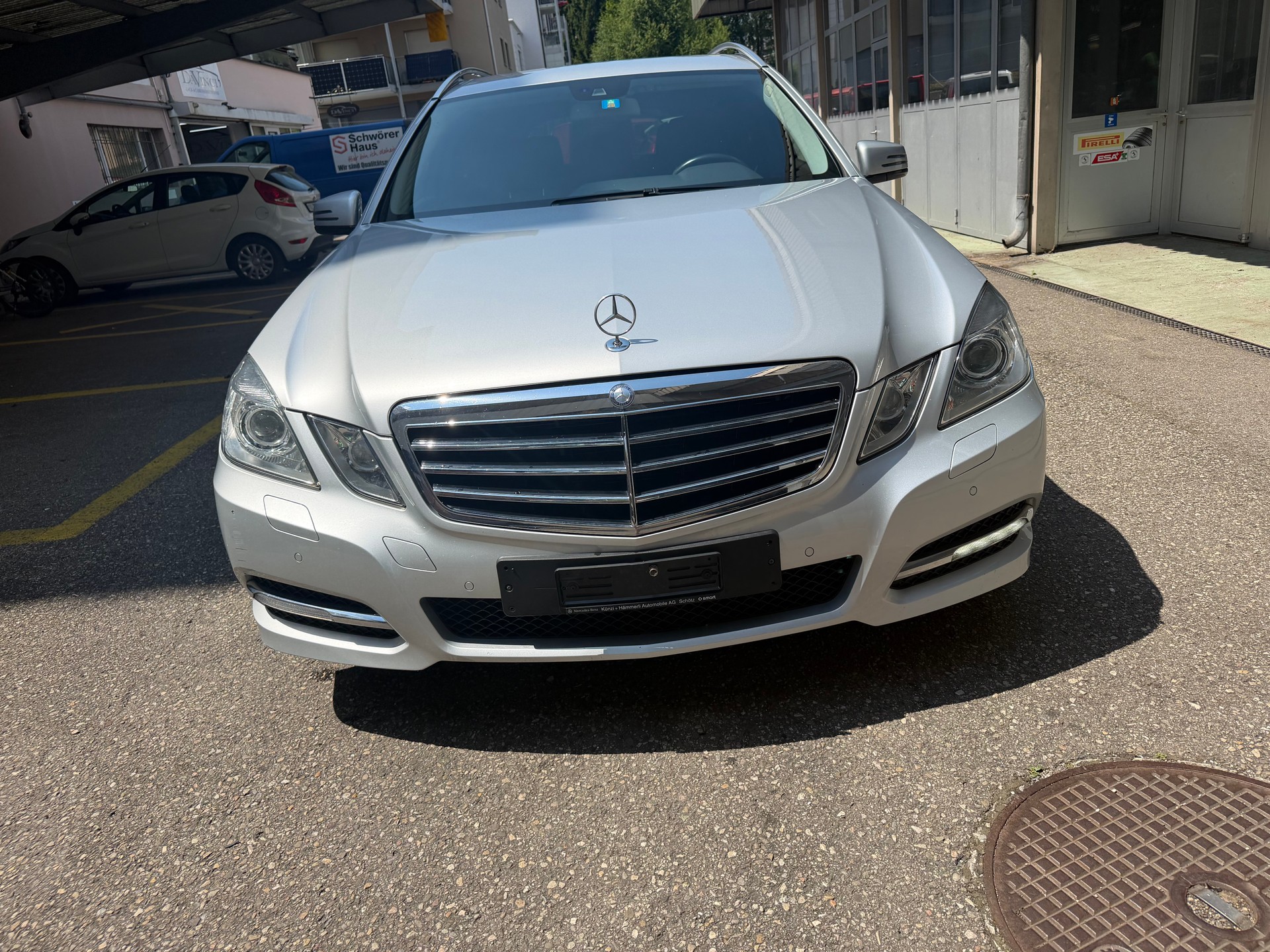 MERCEDES-BENZ E 200 CGI BlueEfficiency