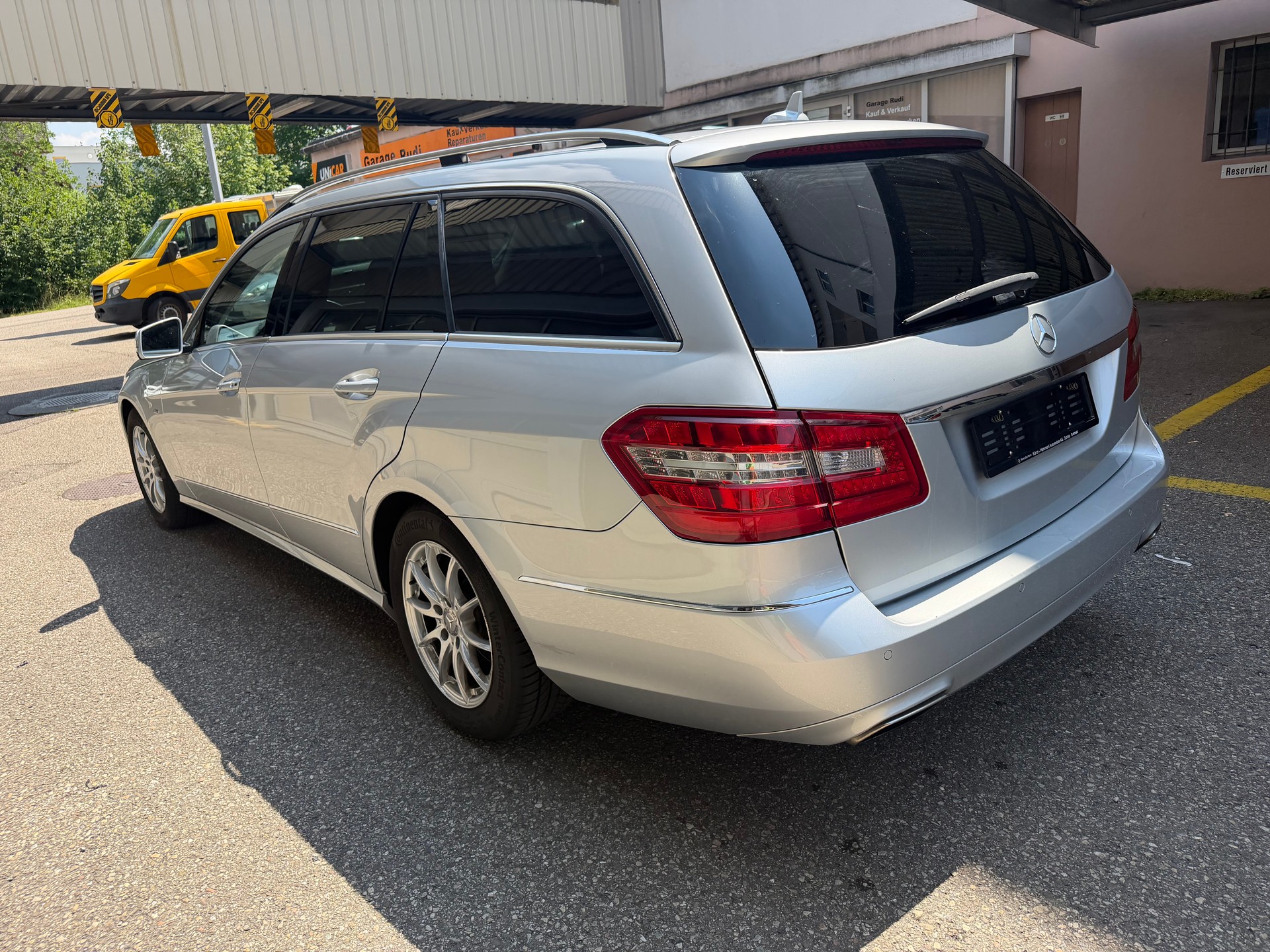 MERCEDES-BENZ E 200 CGI BlueEfficiency-image-6