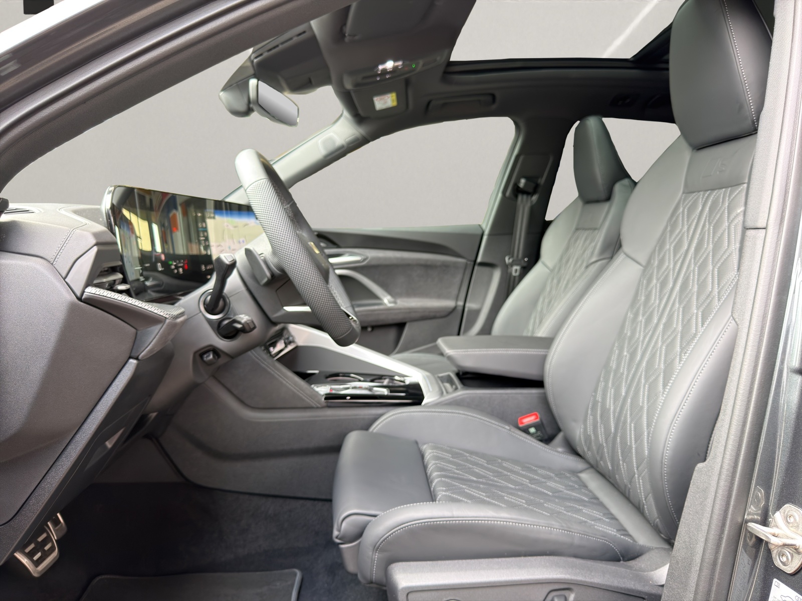 AUDI Q5 SUV 2.0 TDI quattro S Line-image-7