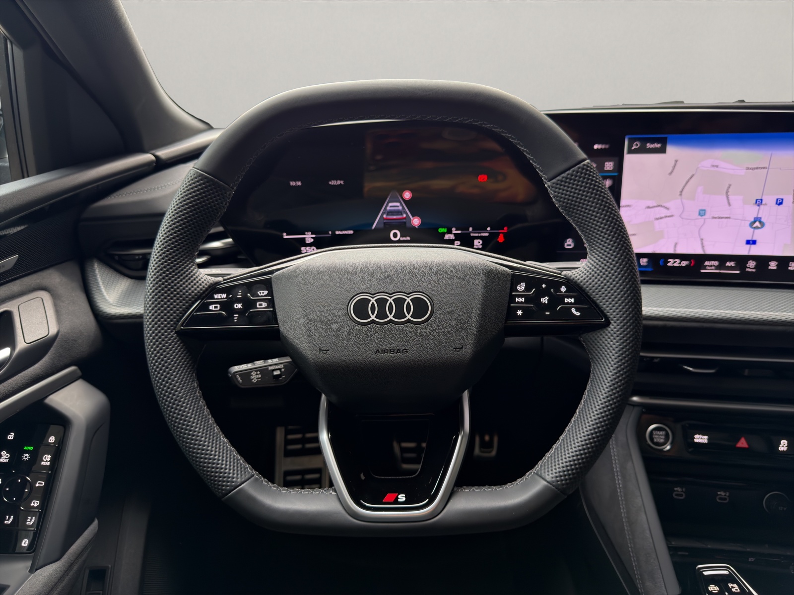AUDI Q5 SUV 2.0 TDI quattro S Line-image-10