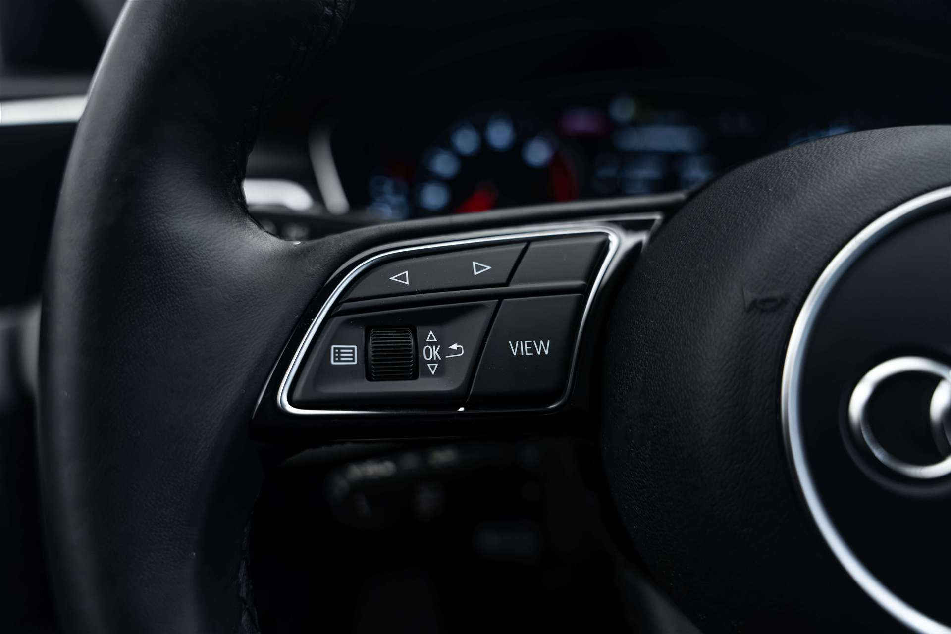 AUDI A4 Avant 35 TFSI S-tronic-image-14