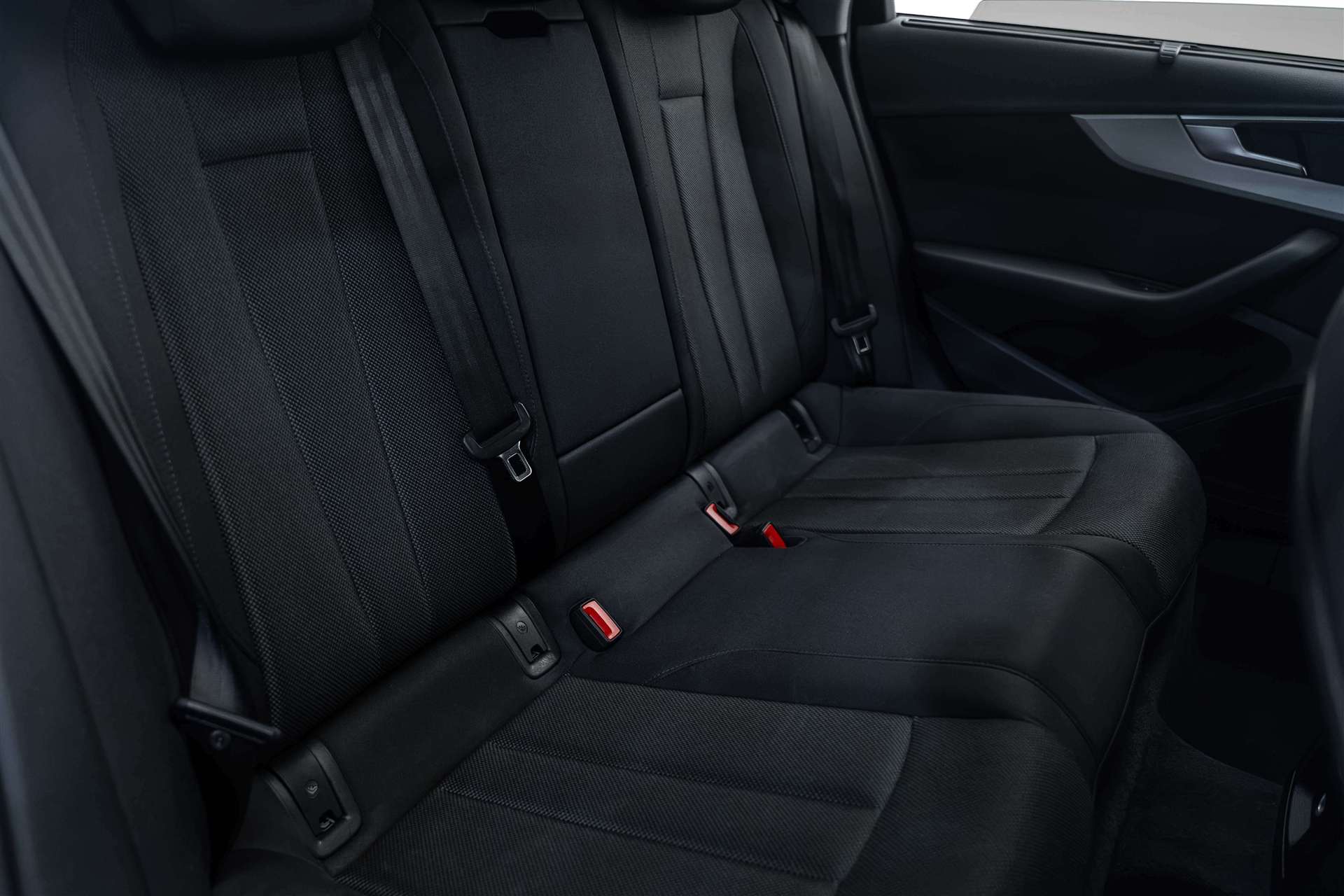 AUDI A4 Avant 35 TFSI S-tronic-image-13