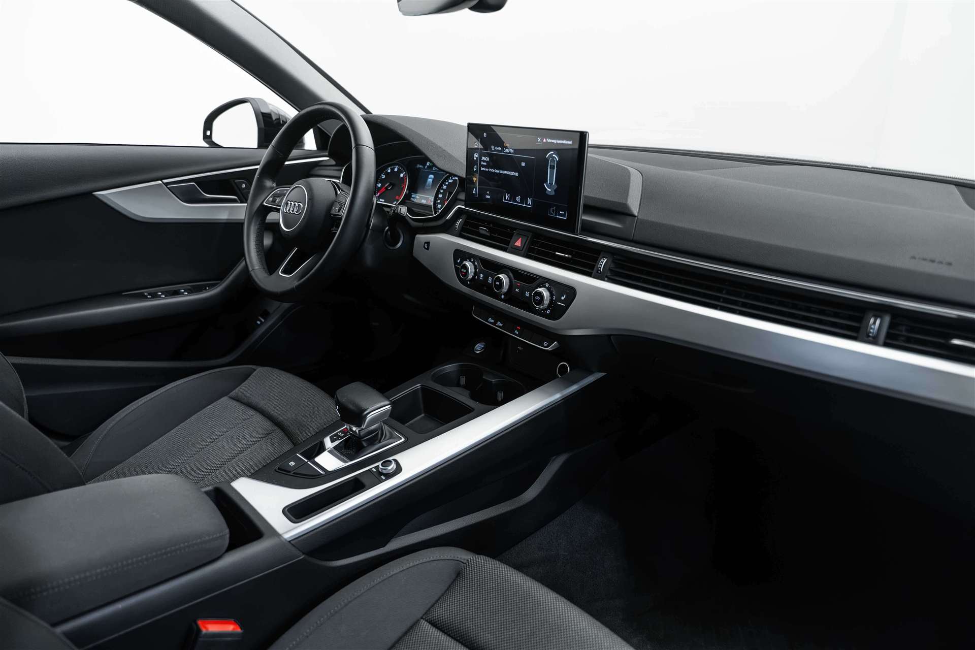 AUDI A4 Avant 35 TFSI S-tronic-image-10