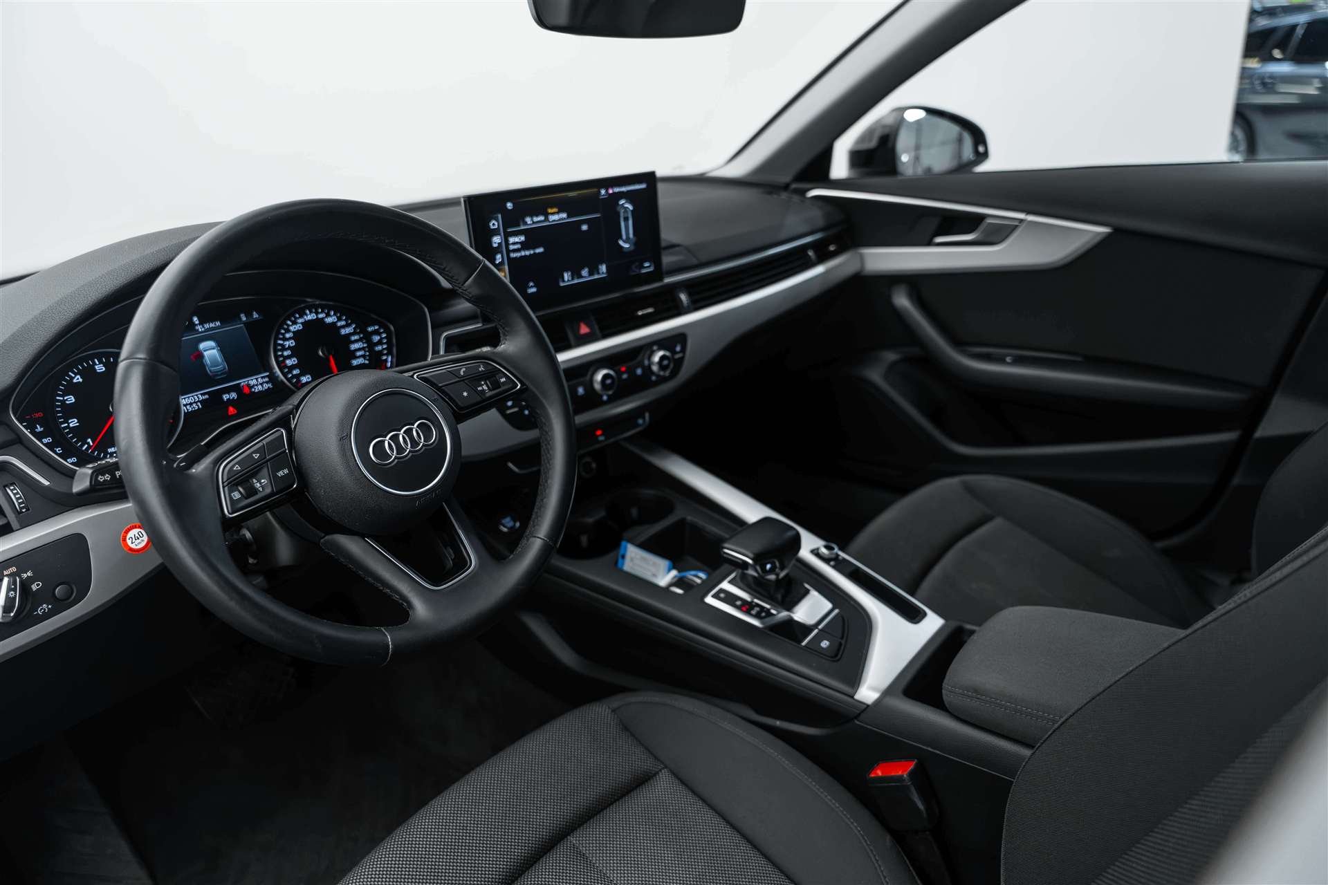AUDI A4 Avant 35 TFSI S-tronic-image-7