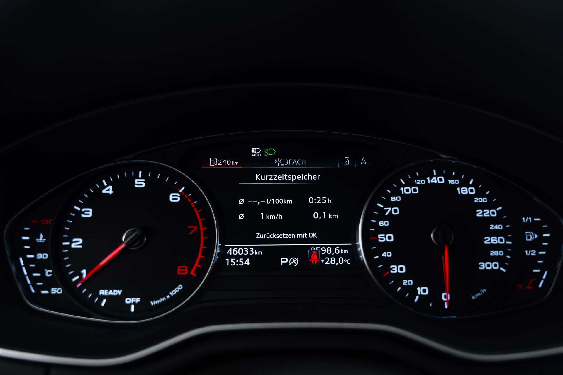 AUDI A4 Avant 35 TFSI S-tronic-image-22