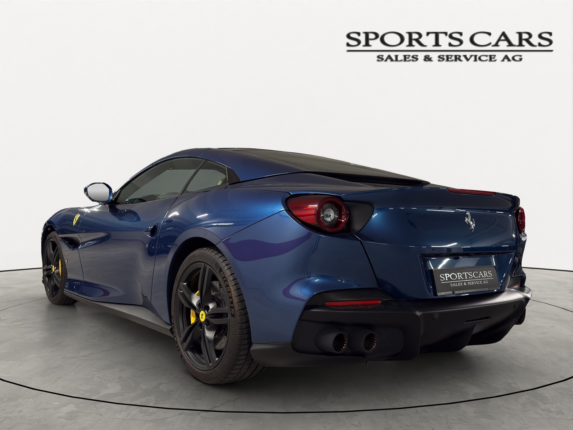 FERRARI Portofino M-image-5