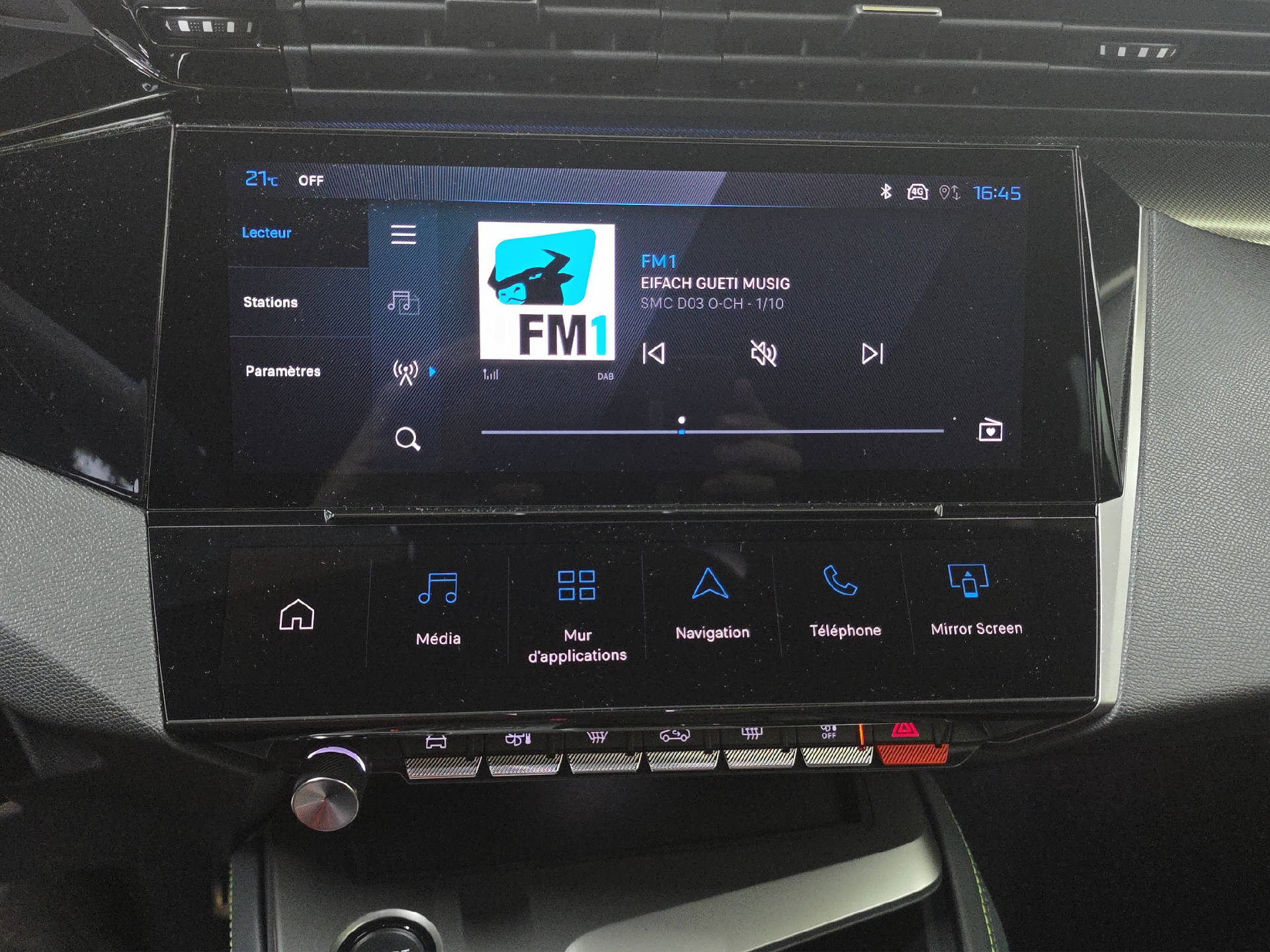 PEUGEOT 308 SW 1.6 PHEV 195 GT-image-8