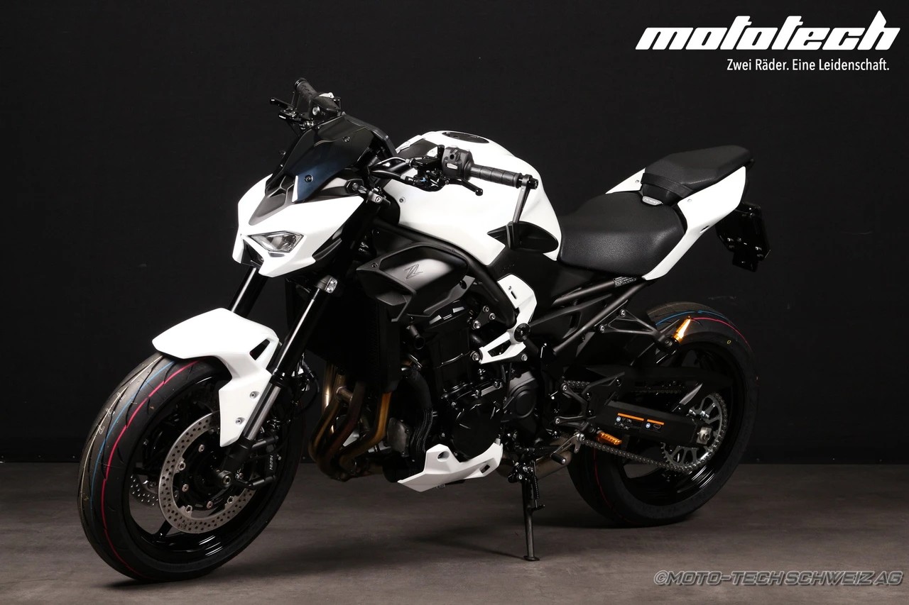 KAWASAKI Z 900 STAGE 1 (35/70kW) PEARL WHITE EDITION-image-4