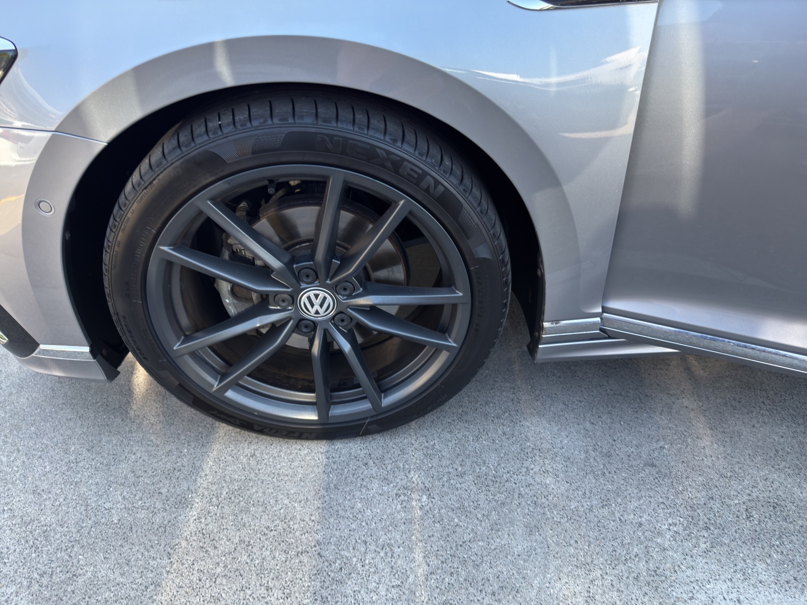 VW Passat 2.0 TDI BMT Elegance 4Motion DSG-image-14