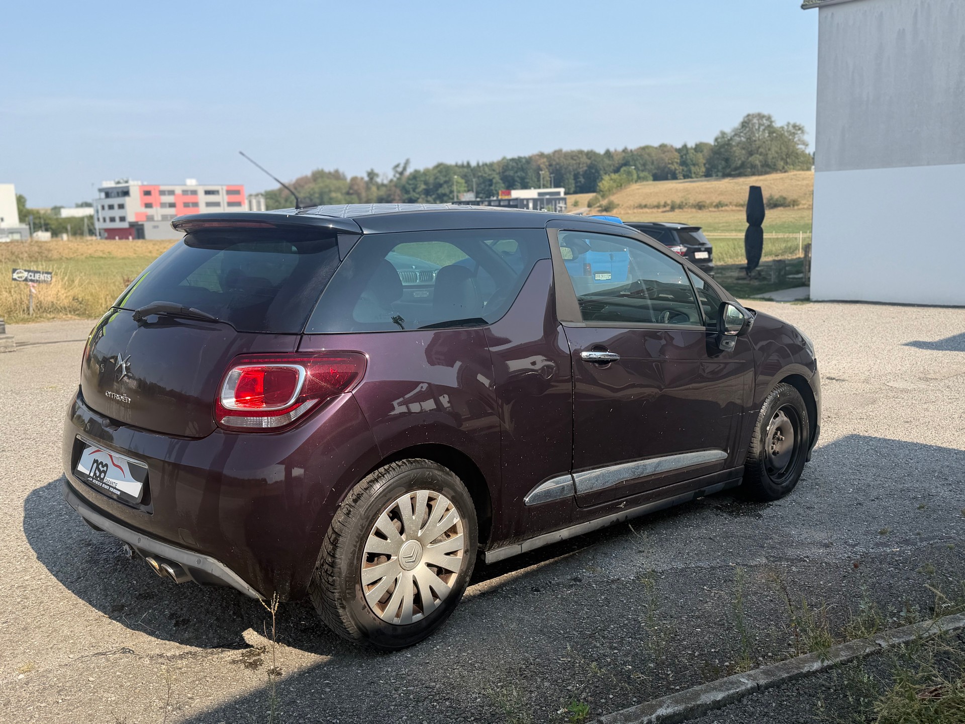 DS AUTOMOBILES DS3 1.6 16V HDi Faubourg Addict-image-3