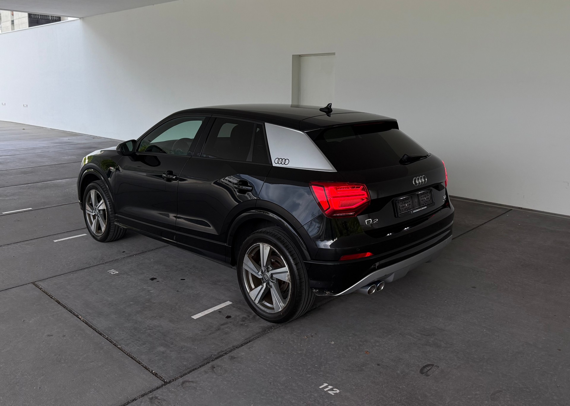 AUDI Q2 2.0 TDI quattro S-tronic S-Line-showroom-element-2