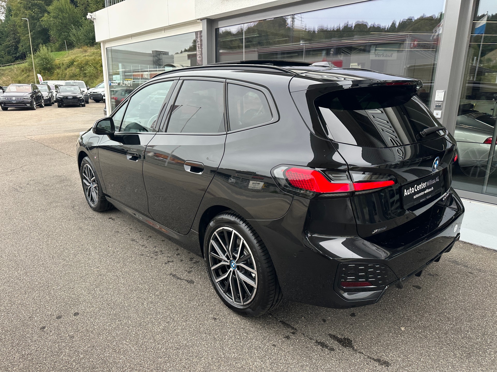 BMW 225e xDrive Active Tourer M Sport-showroom-element-1