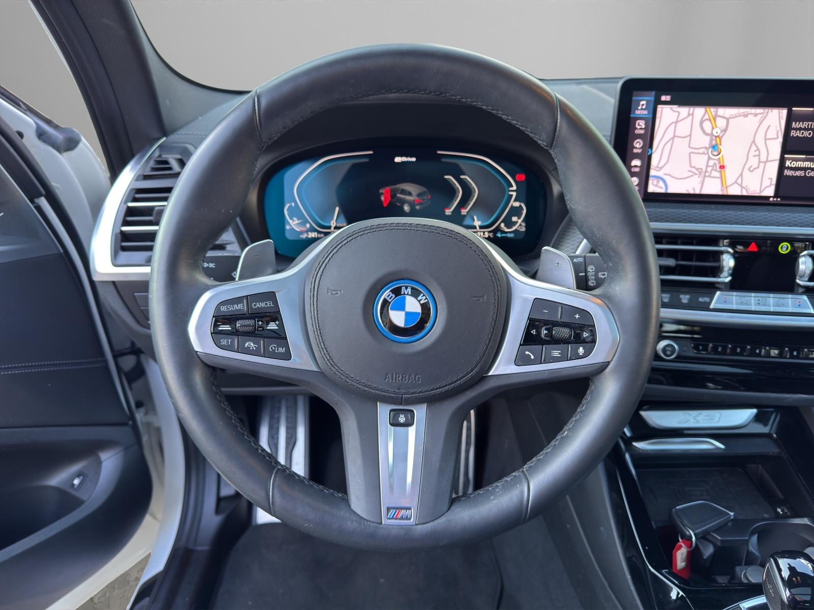 BMW X3 30e xDrive-image-15