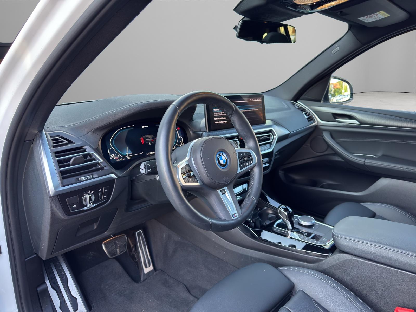 BMW X3 30e xDrive-image-11