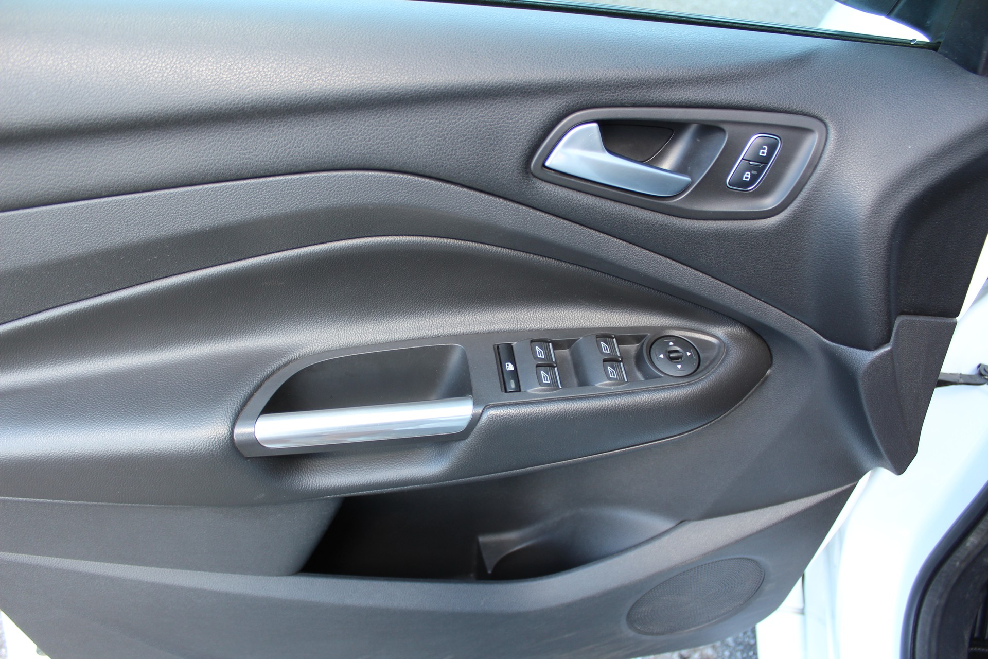 FORD Kuga 2.0 TDCi ST-Line 4WD-image-15