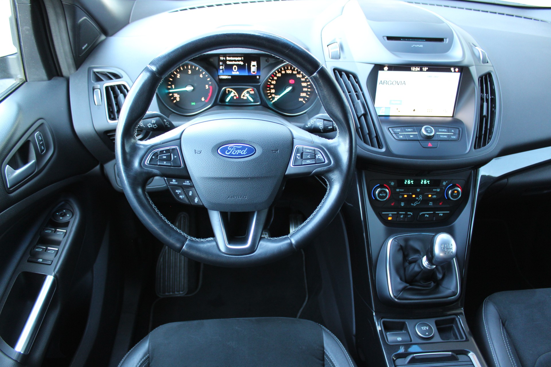 FORD Kuga 2.0 TDCi ST-Line 4WD-image-10